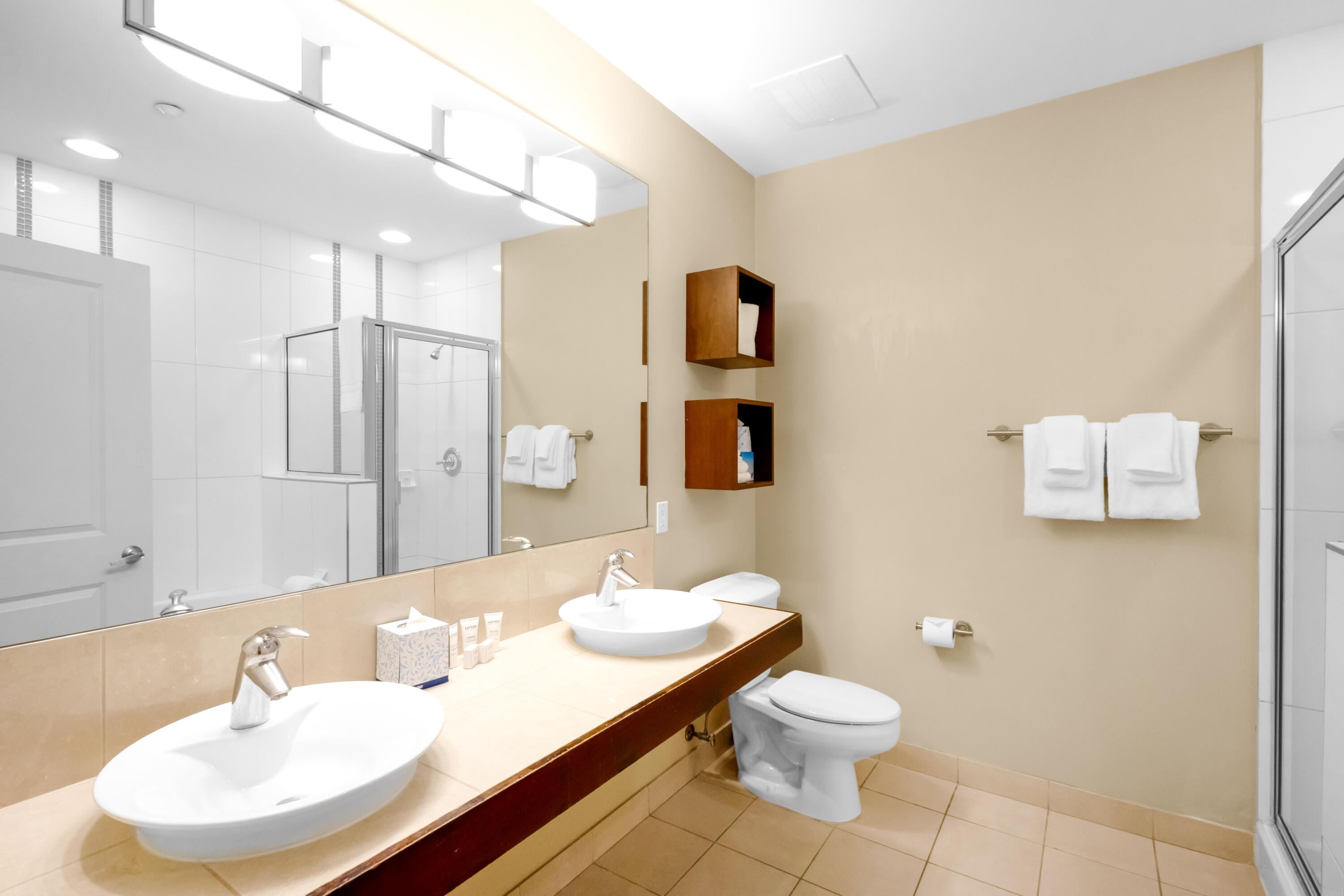 BAHIA CONDO - Residential
