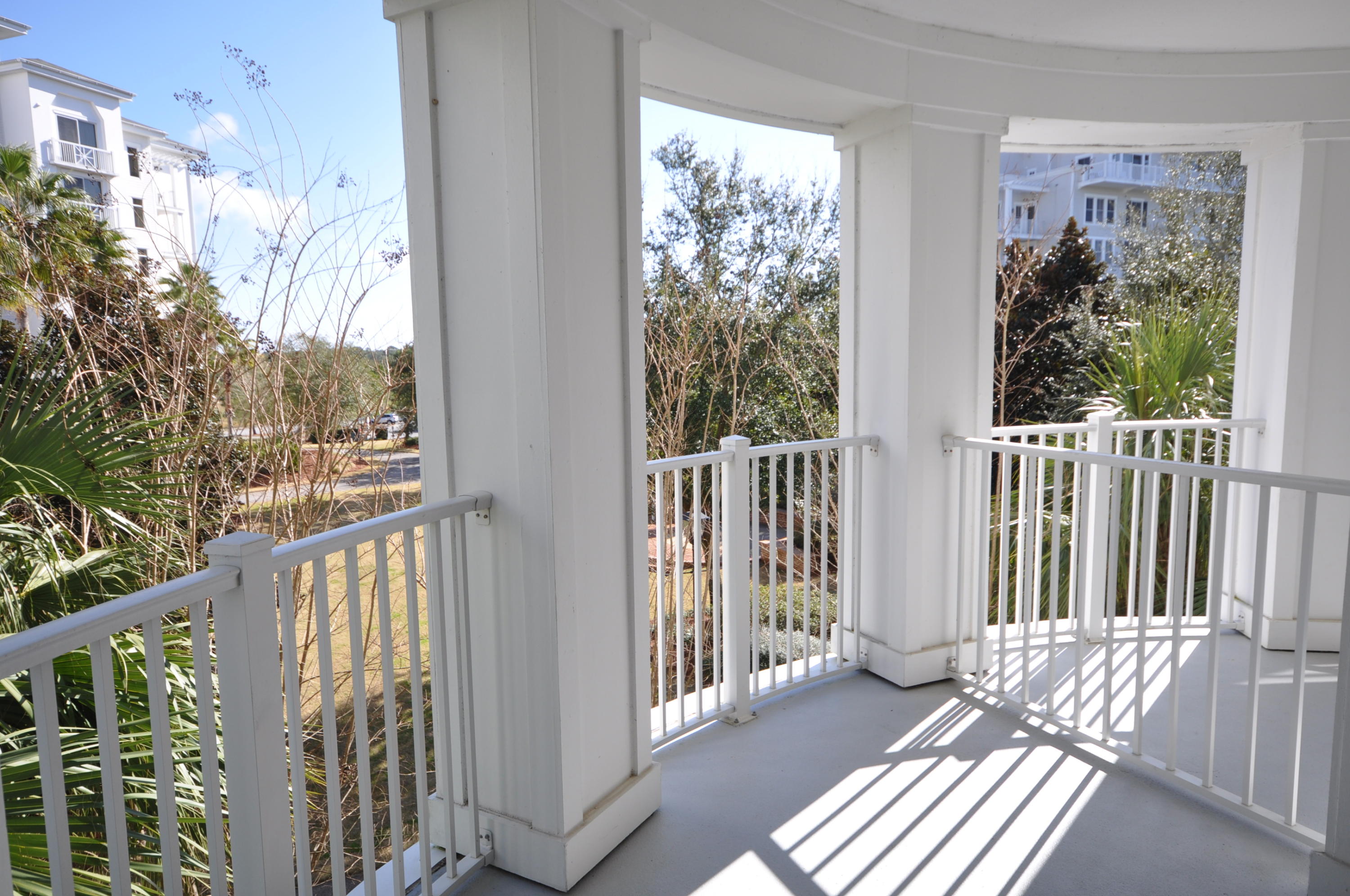 BAHIA CONDO - Residential