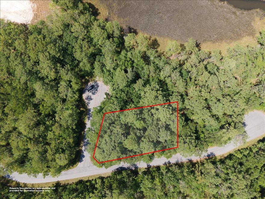 Attention Home Shoppers and Builders!!! Great lot to build your dream home or spec home in the Growing Area of Freeport, FL. Priced to sell and partially cleared in a great location. The subdivision of Cross Creek Shores is a hidden gem that has NO HOA. It does have underground utilities and county maintained roads. Attractive homes already completed in the community. Don't let this one get away. Development is located along Bay Loop Road in Freeport-one of the fastest growing cities in NW Florida. Located just 12 miles from the beautiful Beaches of South Walton. The community of Hammock Bay is located adjacent to Cross Creek. Just a few miles from the Oar House and Oyster Bar restaurants and the Freeport Marina.  The New Publix as well as other new shops make this a convenient location as well as a quiet paradise by the Bay. Beautiful Florida Nature surrounds you.
