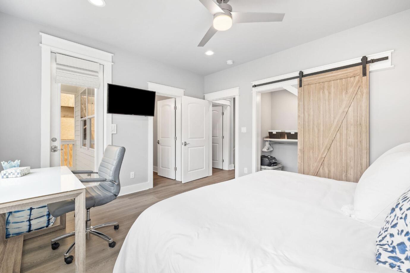 TREETOP VILLAGE - Residential