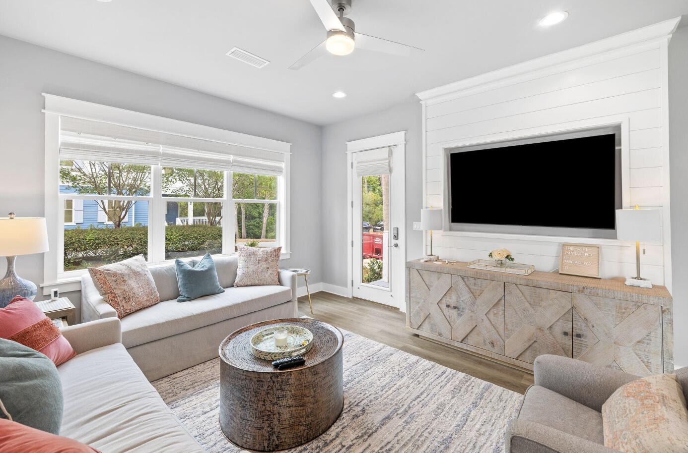 TREETOP VILLAGE - Residential