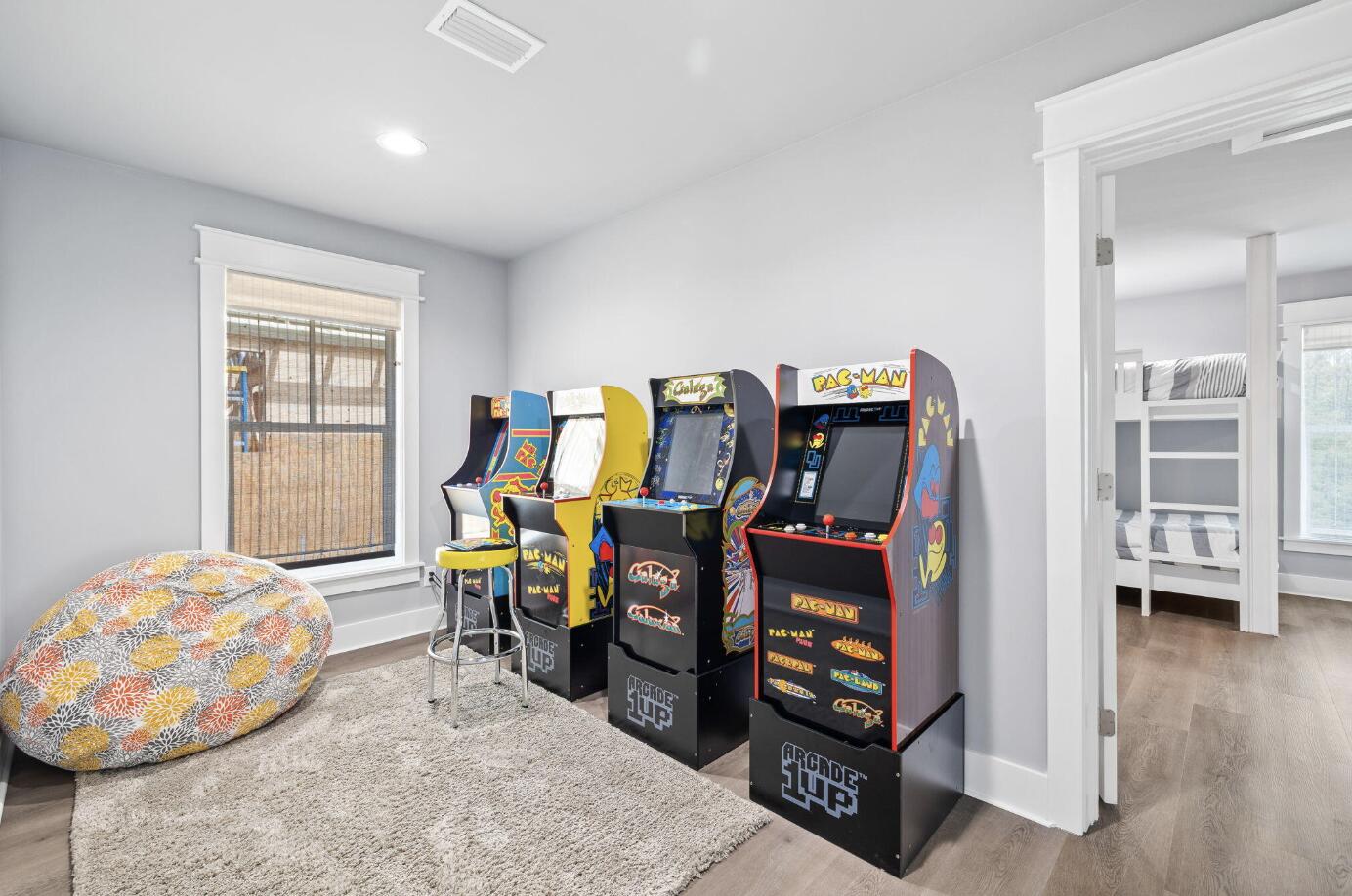 TREETOP VILLAGE - Residential