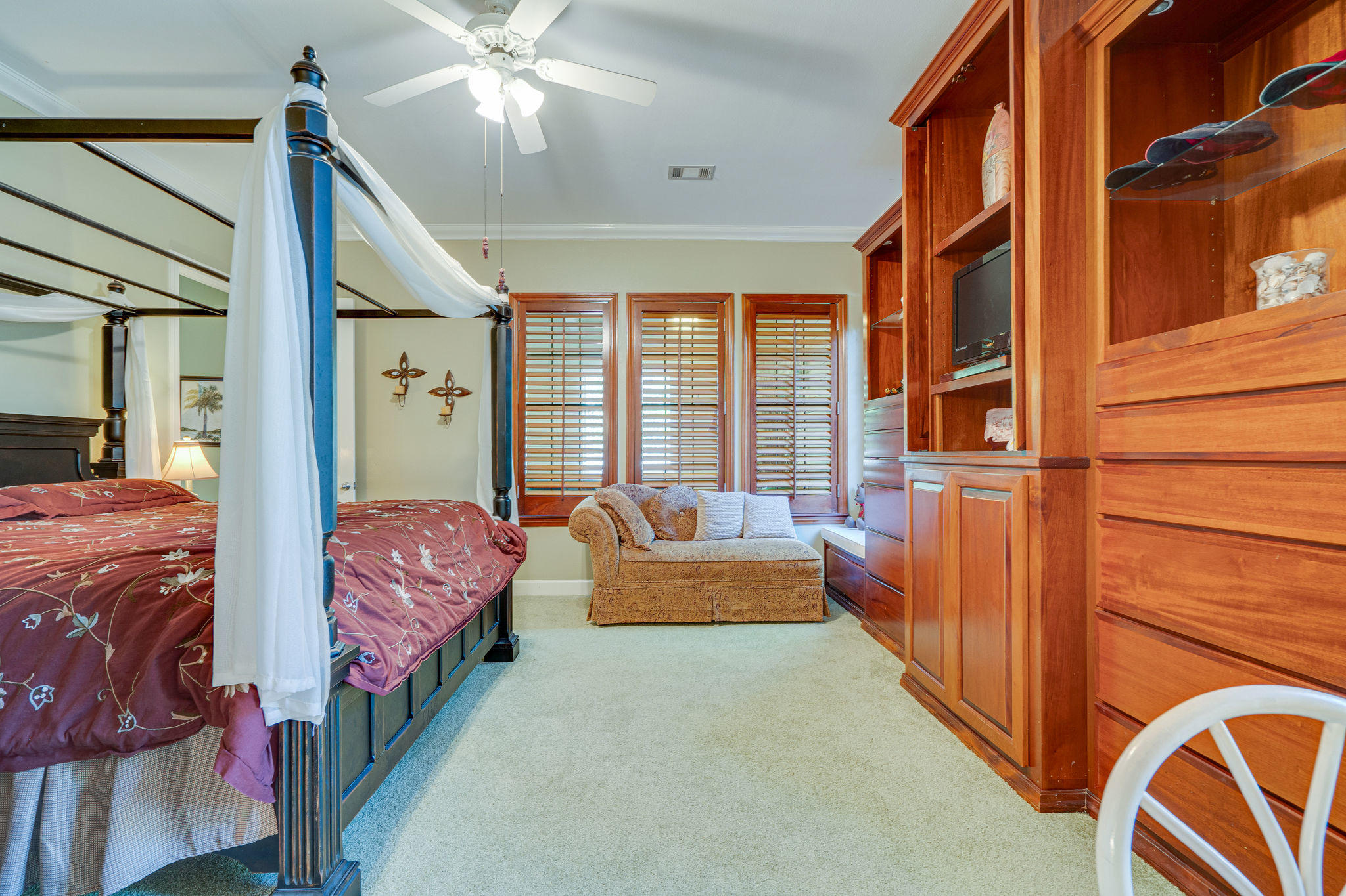 COVE ON THE BAY - Residential