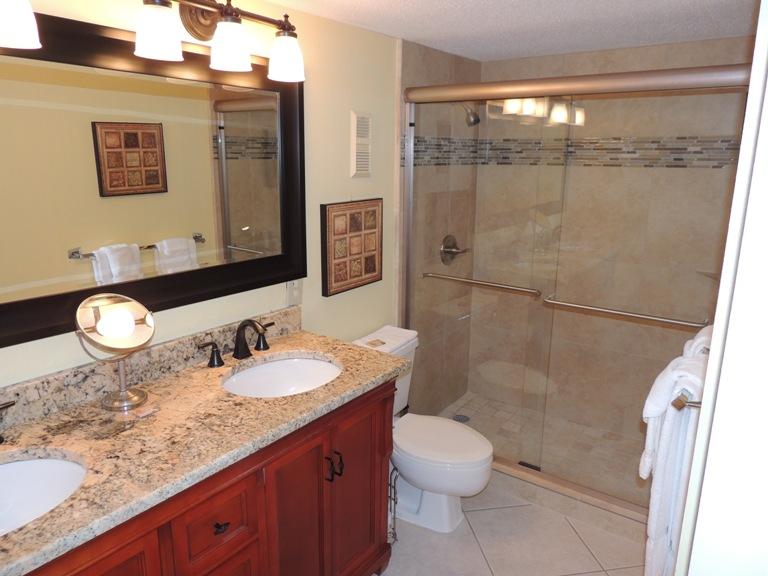 ISLANDER CONDO - Residential