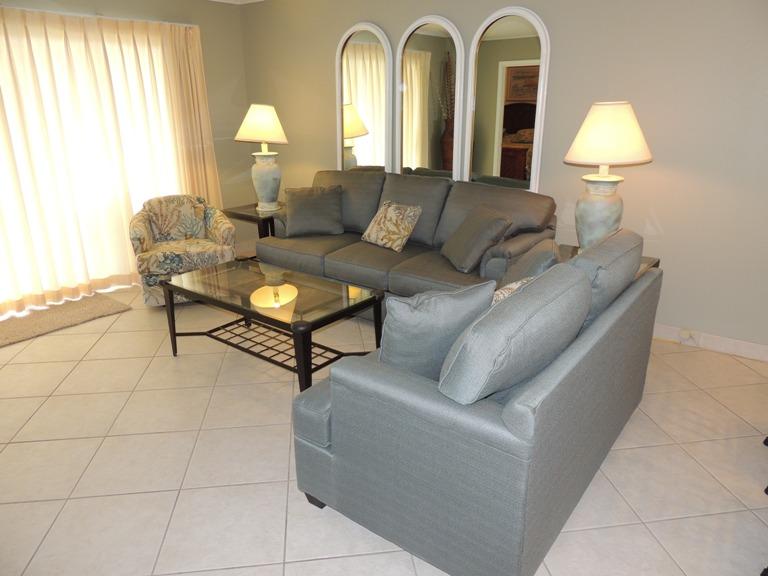 ISLANDER CONDO - Residential