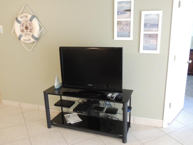 ISLANDER CONDO - Residential