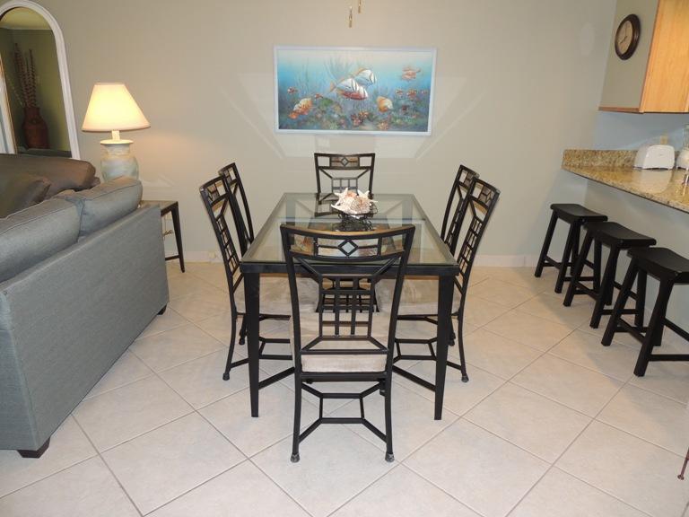 ISLANDER CONDO - Residential