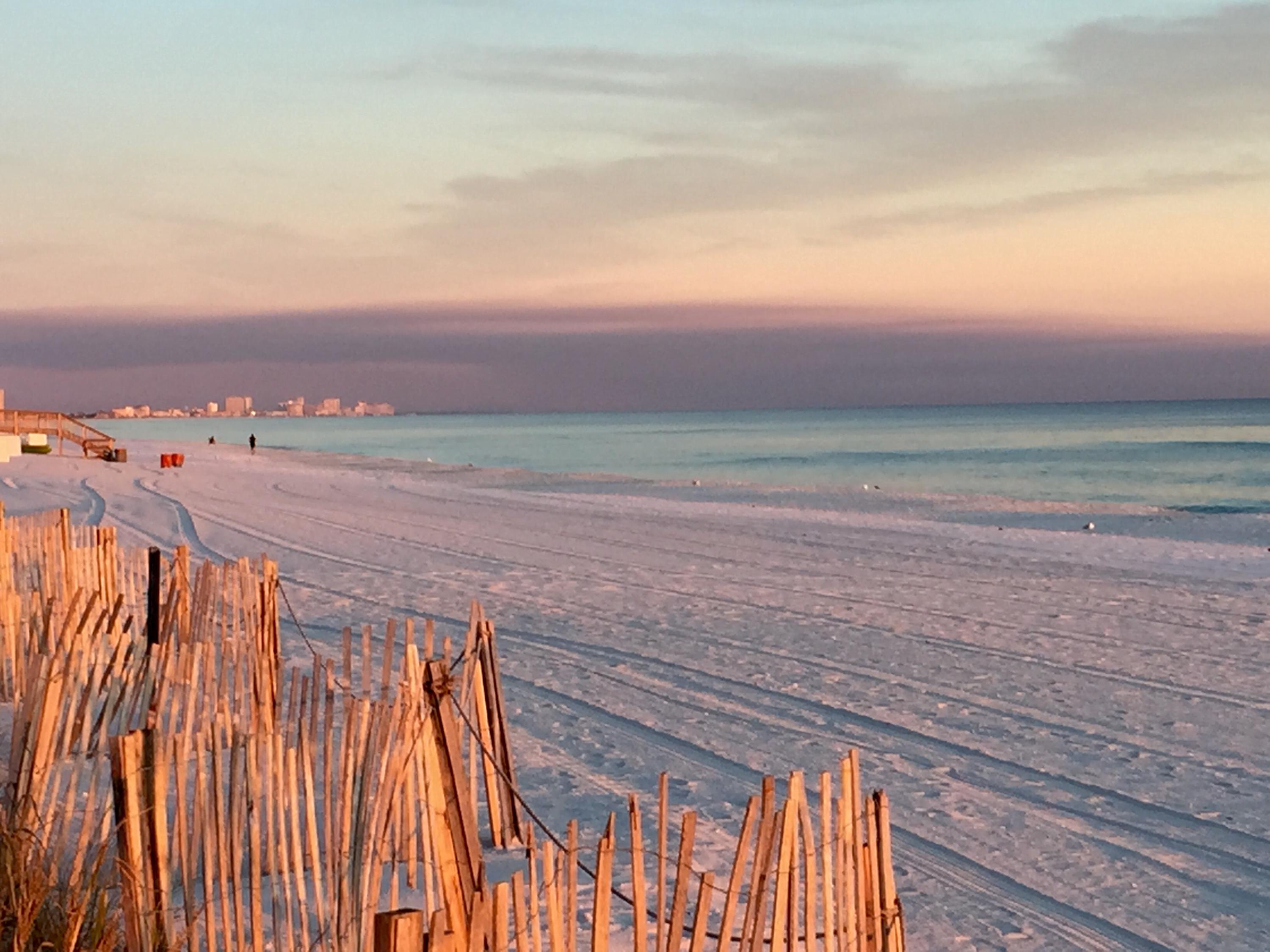 ISLANDER CONDO - Residential