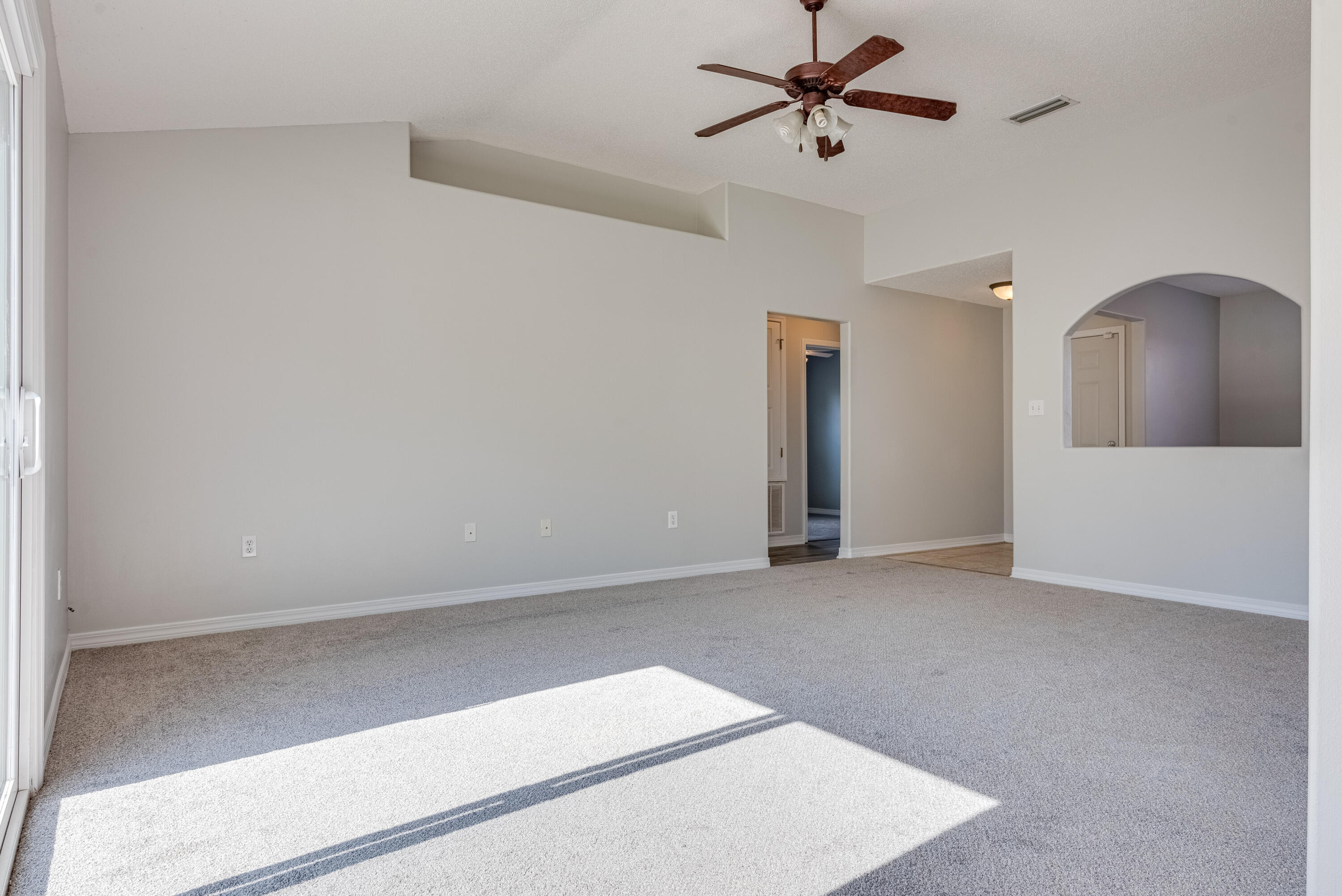 KELLIE'S WAY - Residential