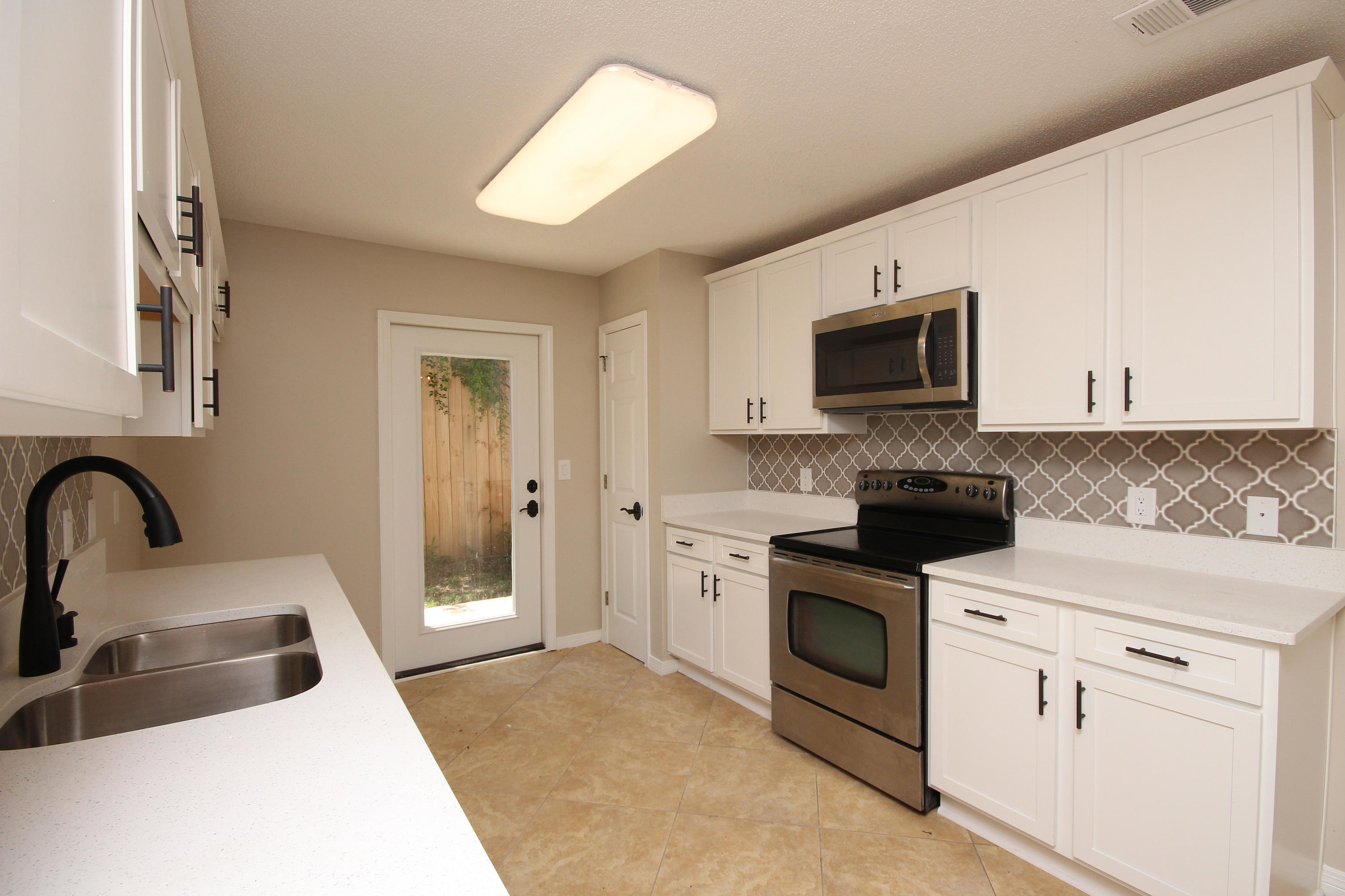 CAMBRIDGE VILLAGE T/H - Residential