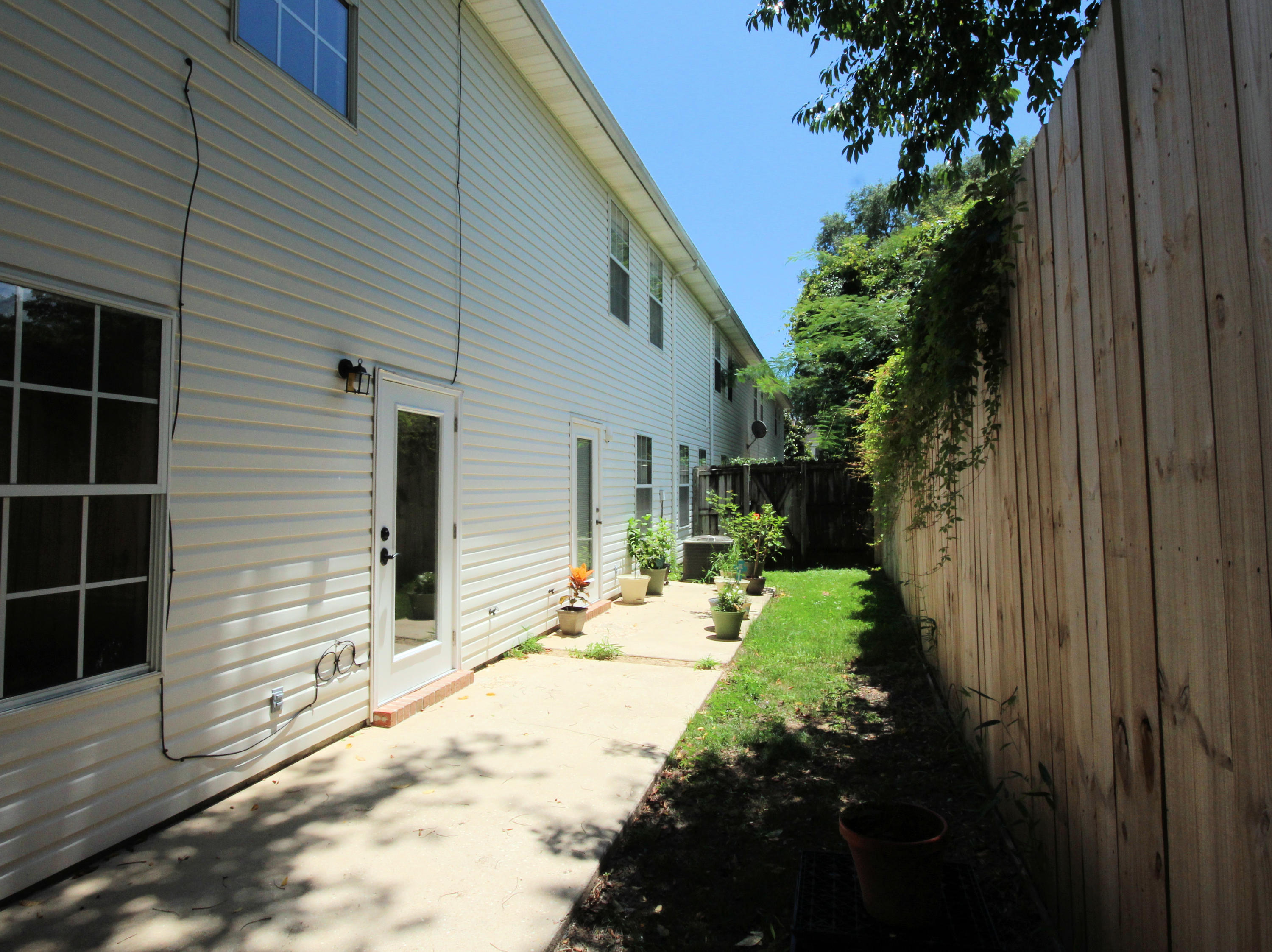 CAMBRIDGE VILLAGE T/H - Residential