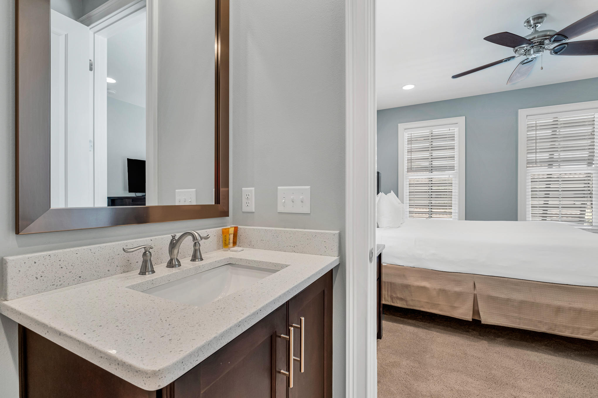 VILLA LAGO - Residential