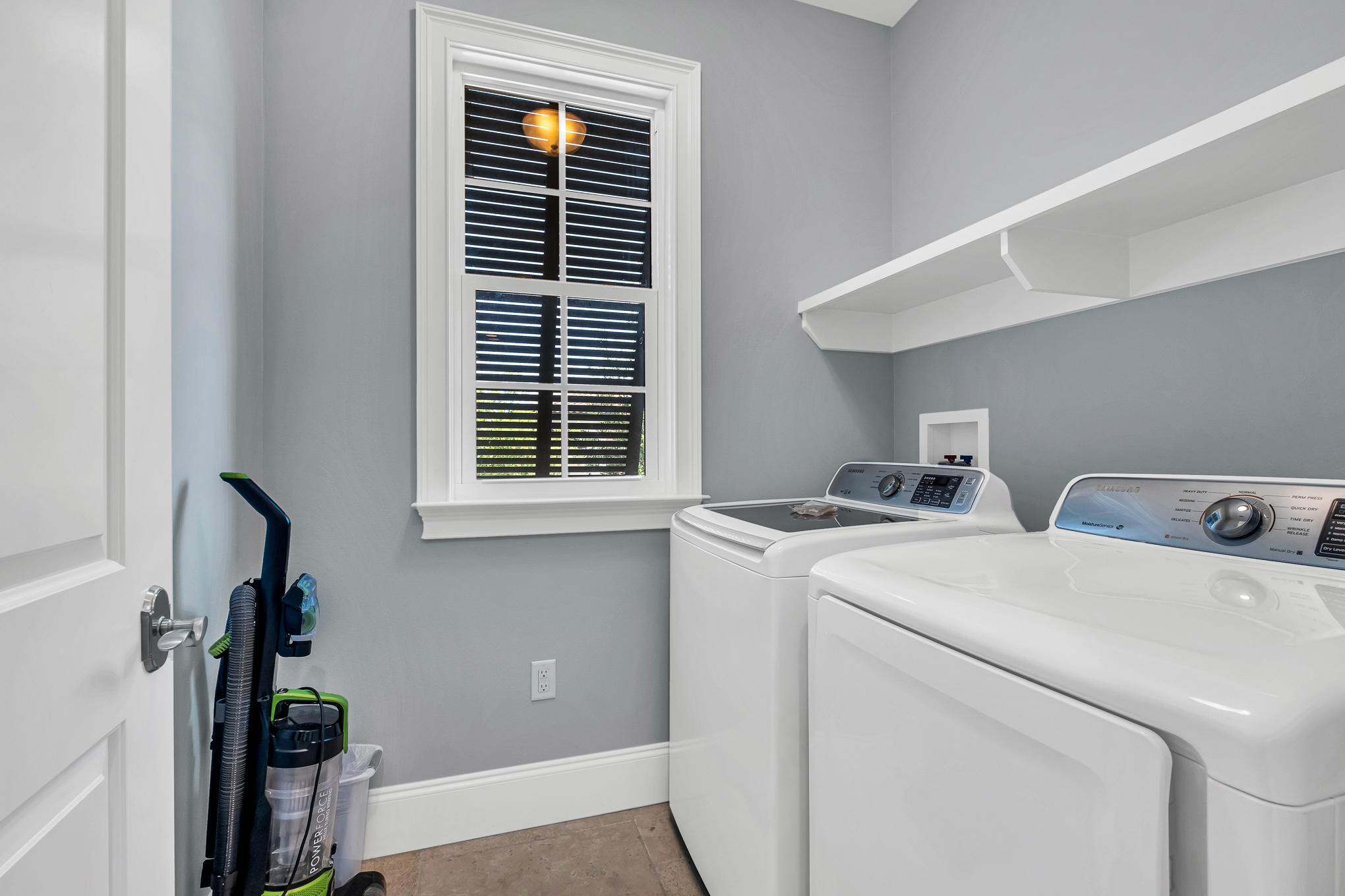 VILLA LAGO - Residential