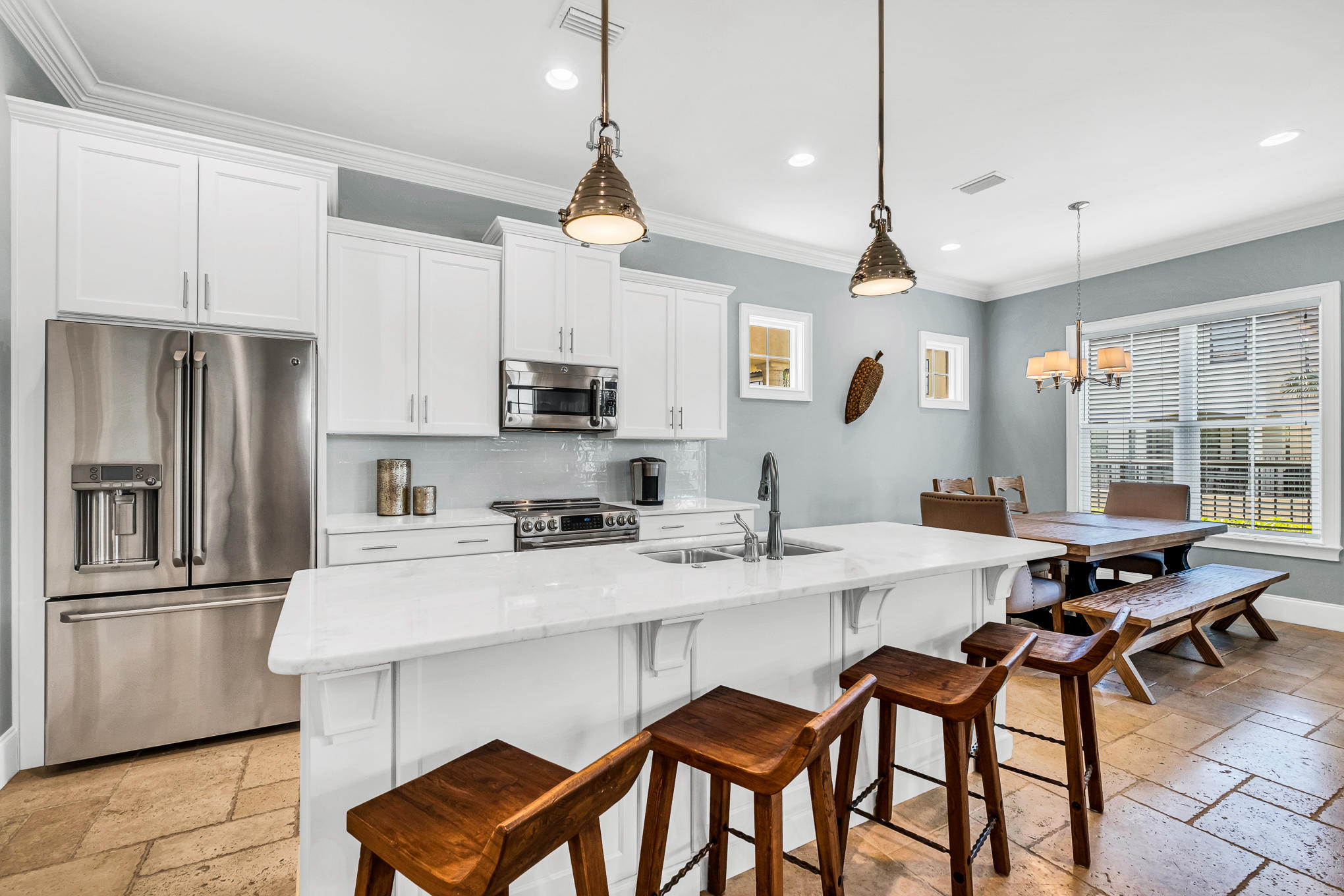 VILLA LAGO - Residential