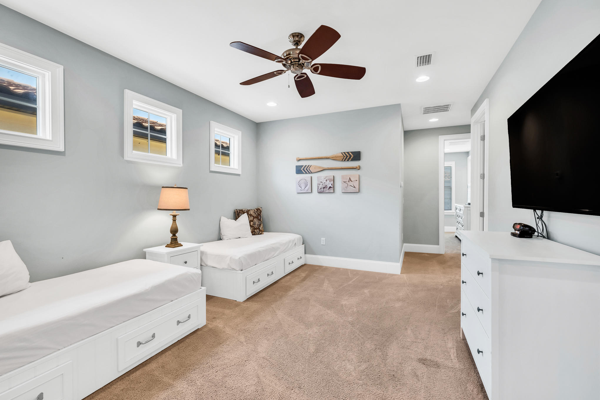 VILLA LAGO - Residential