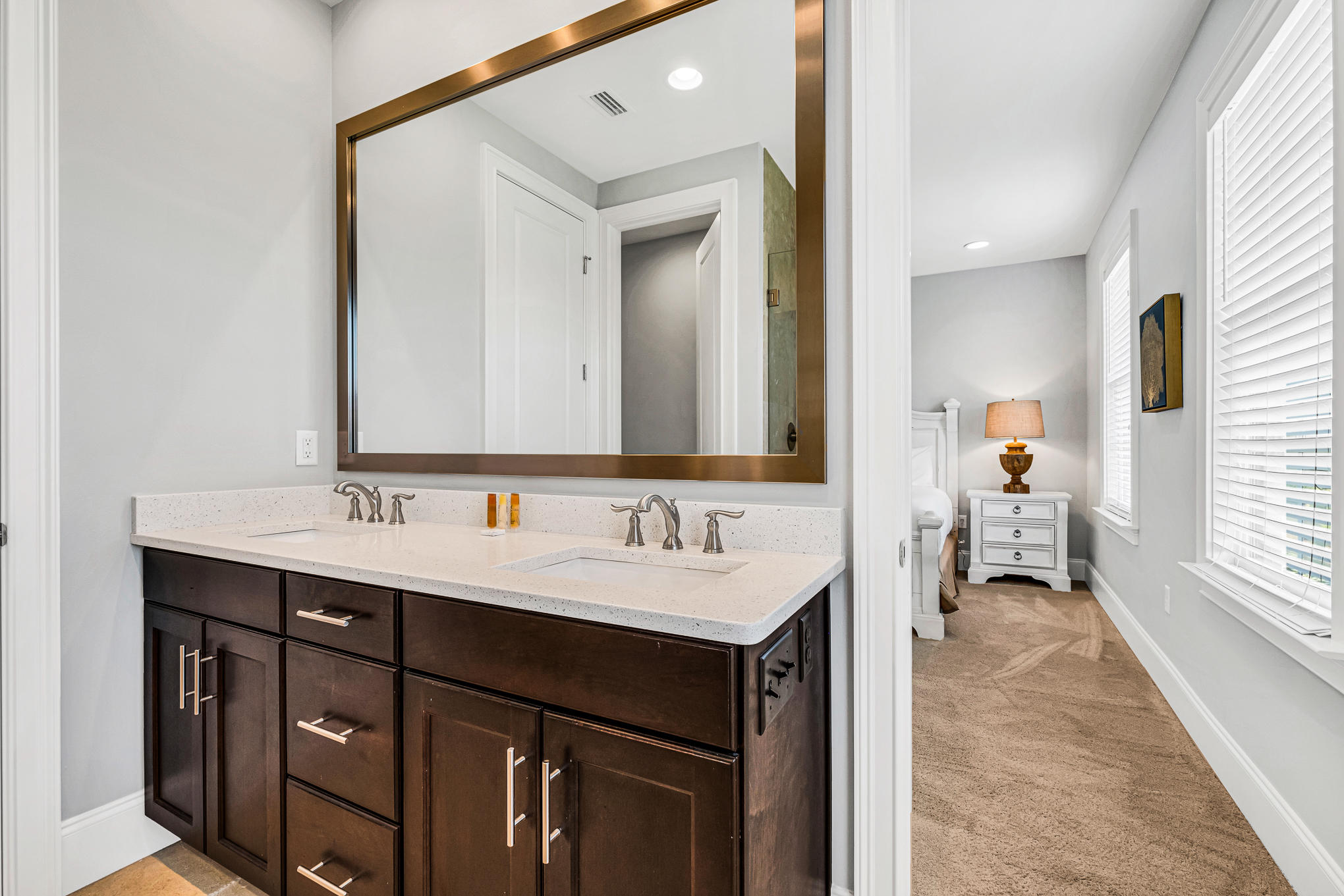 VILLA LAGO - Residential