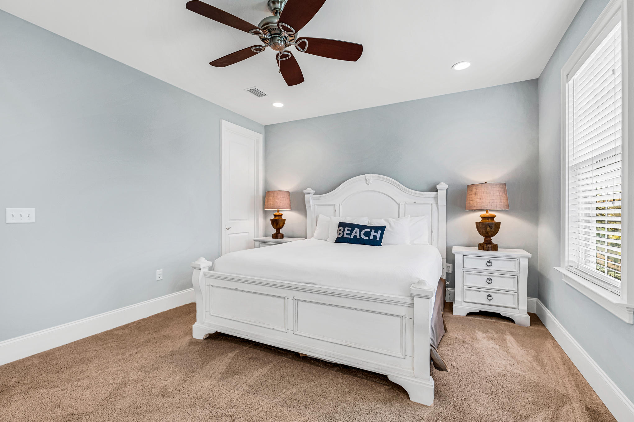 VILLA LAGO - Residential