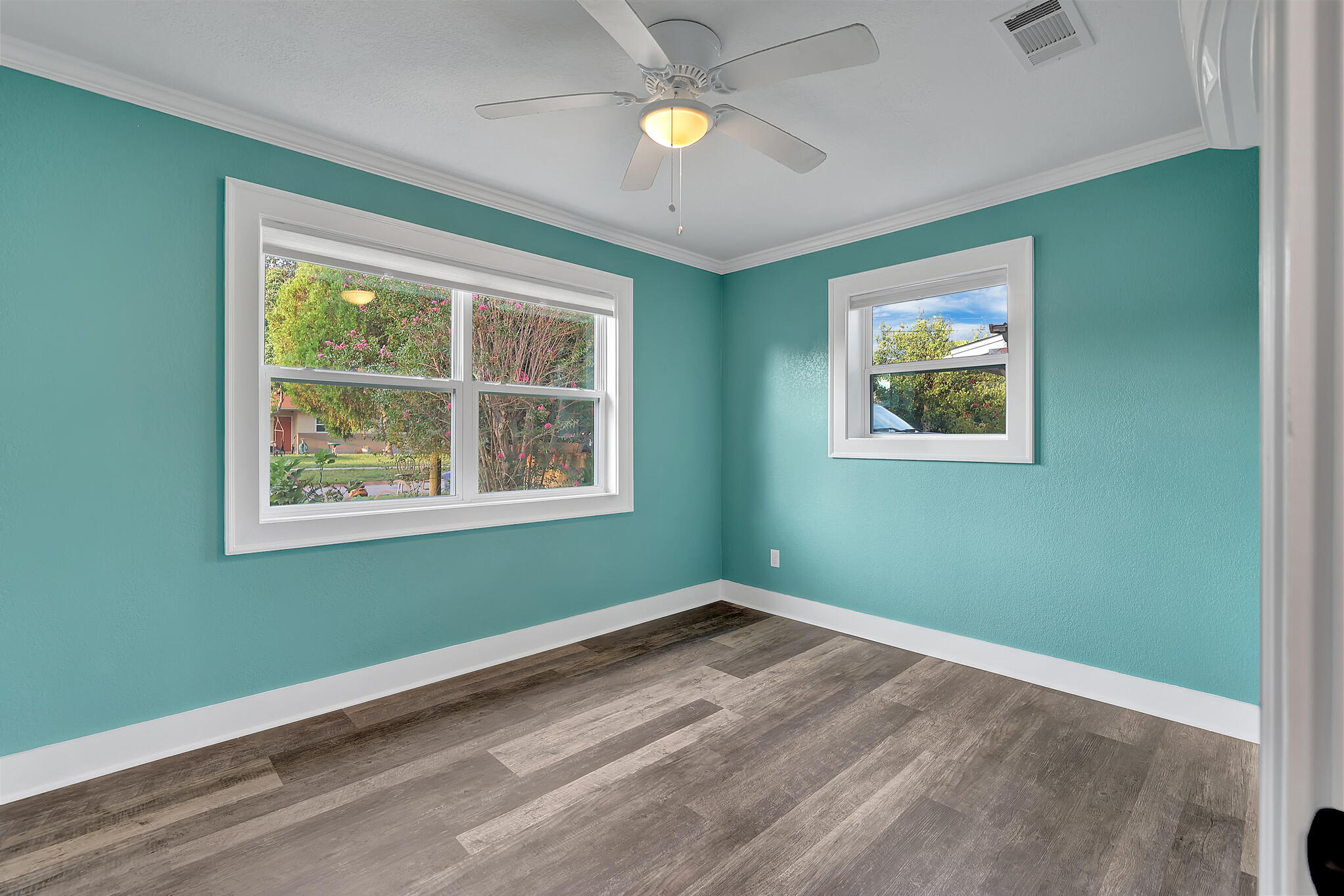 OAK TREE PARK - Residential