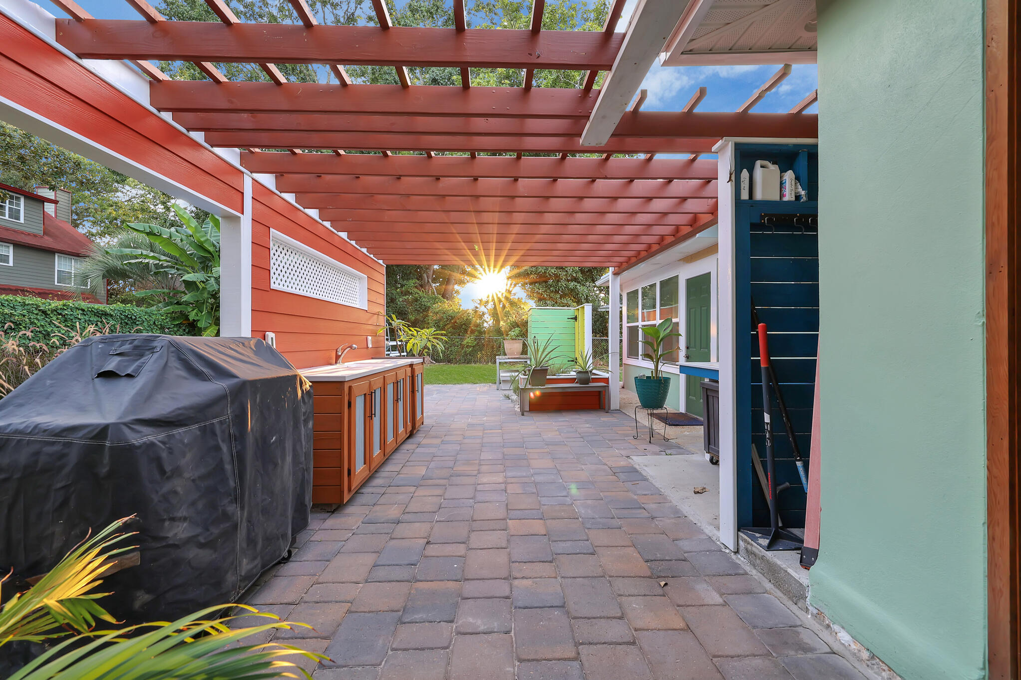 OAK TREE PARK - Residential