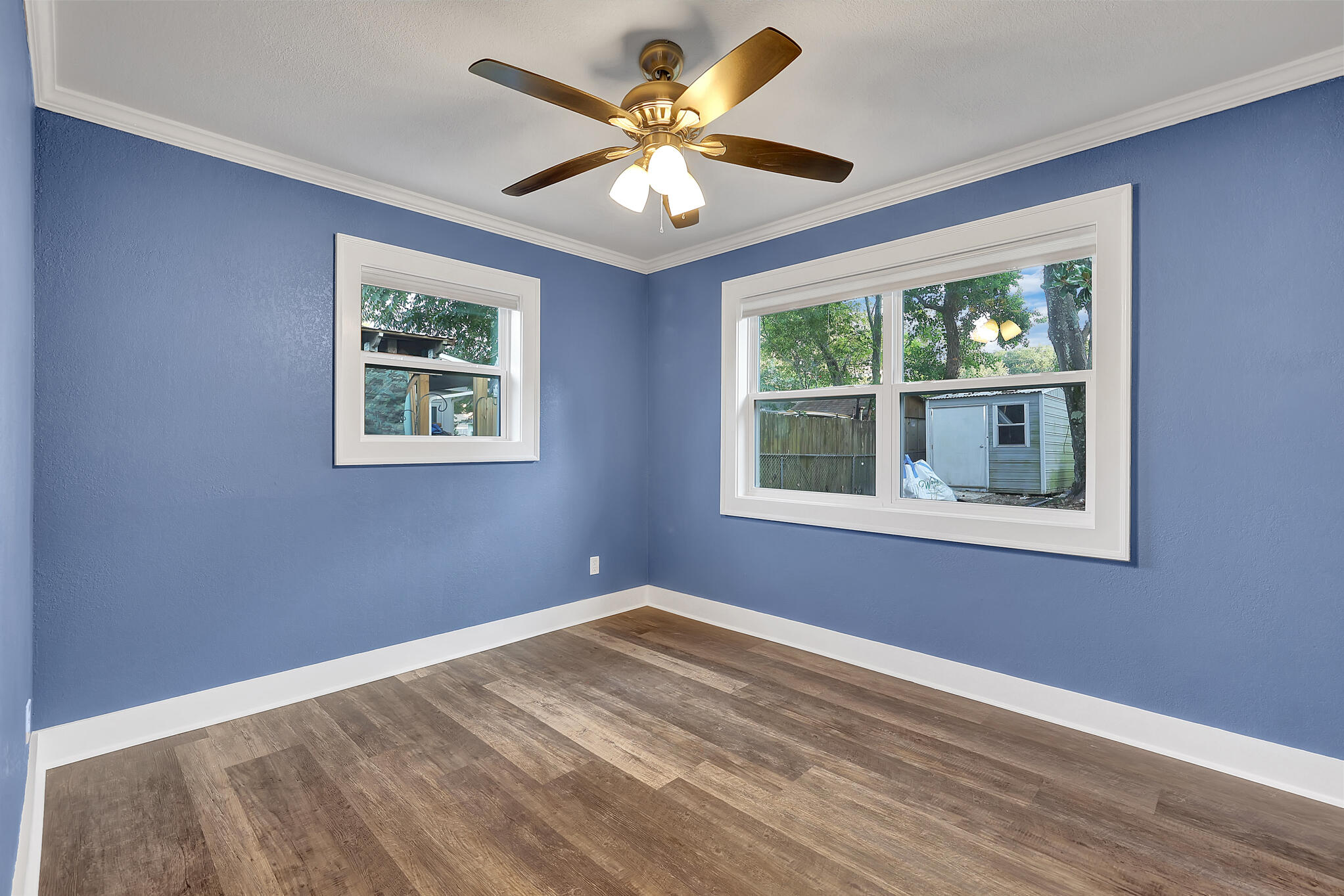 OAK TREE PARK - Residential