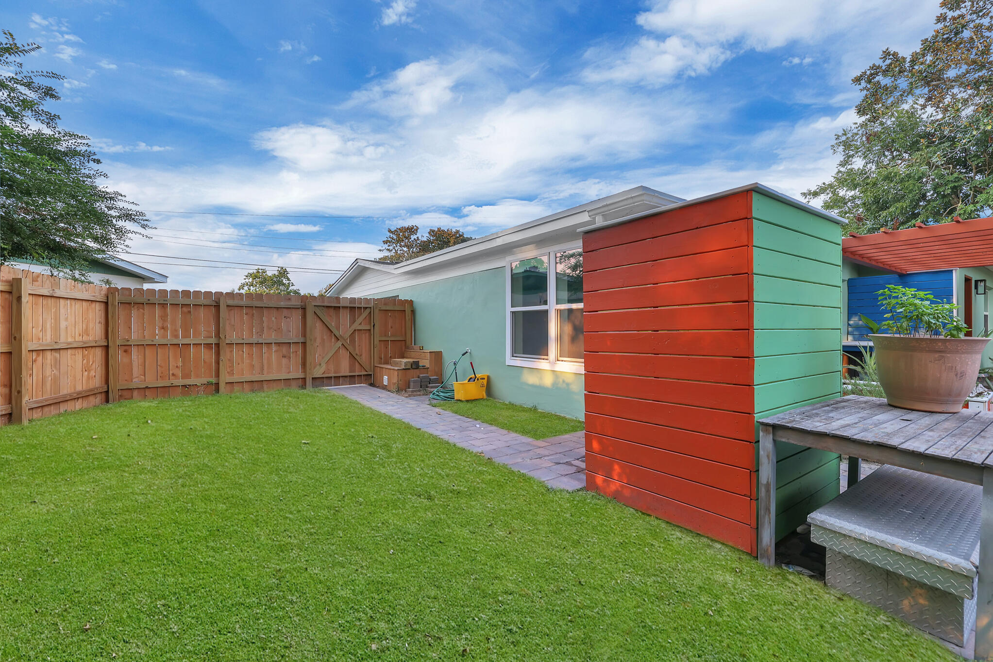 OAK TREE PARK - Residential