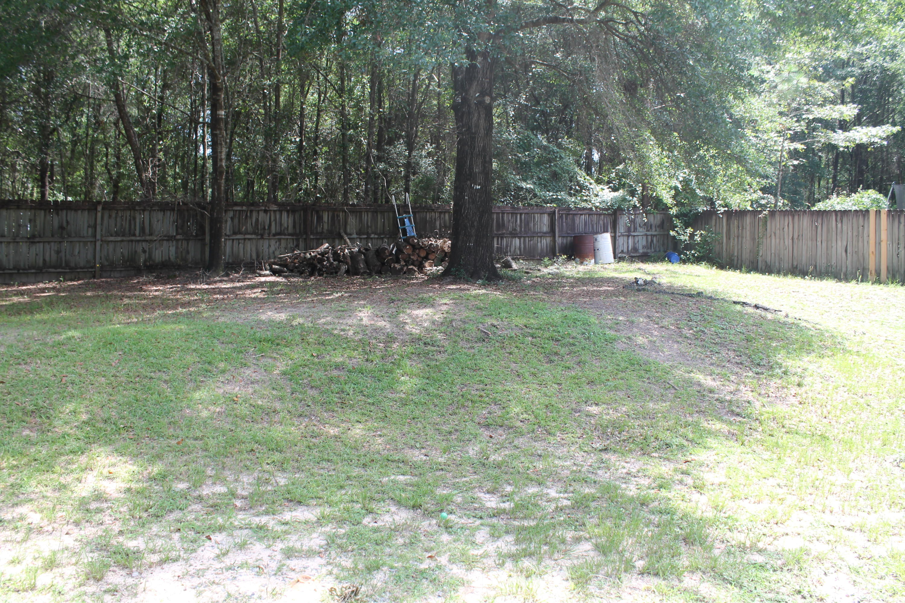 ROLLING HILLS ESTATES - Residential