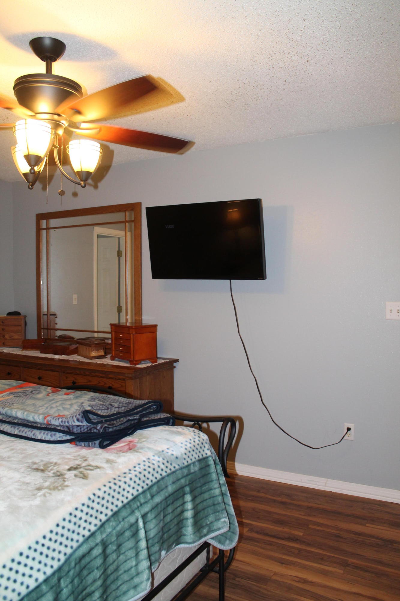 ROLLING HILLS ESTATES - Residential