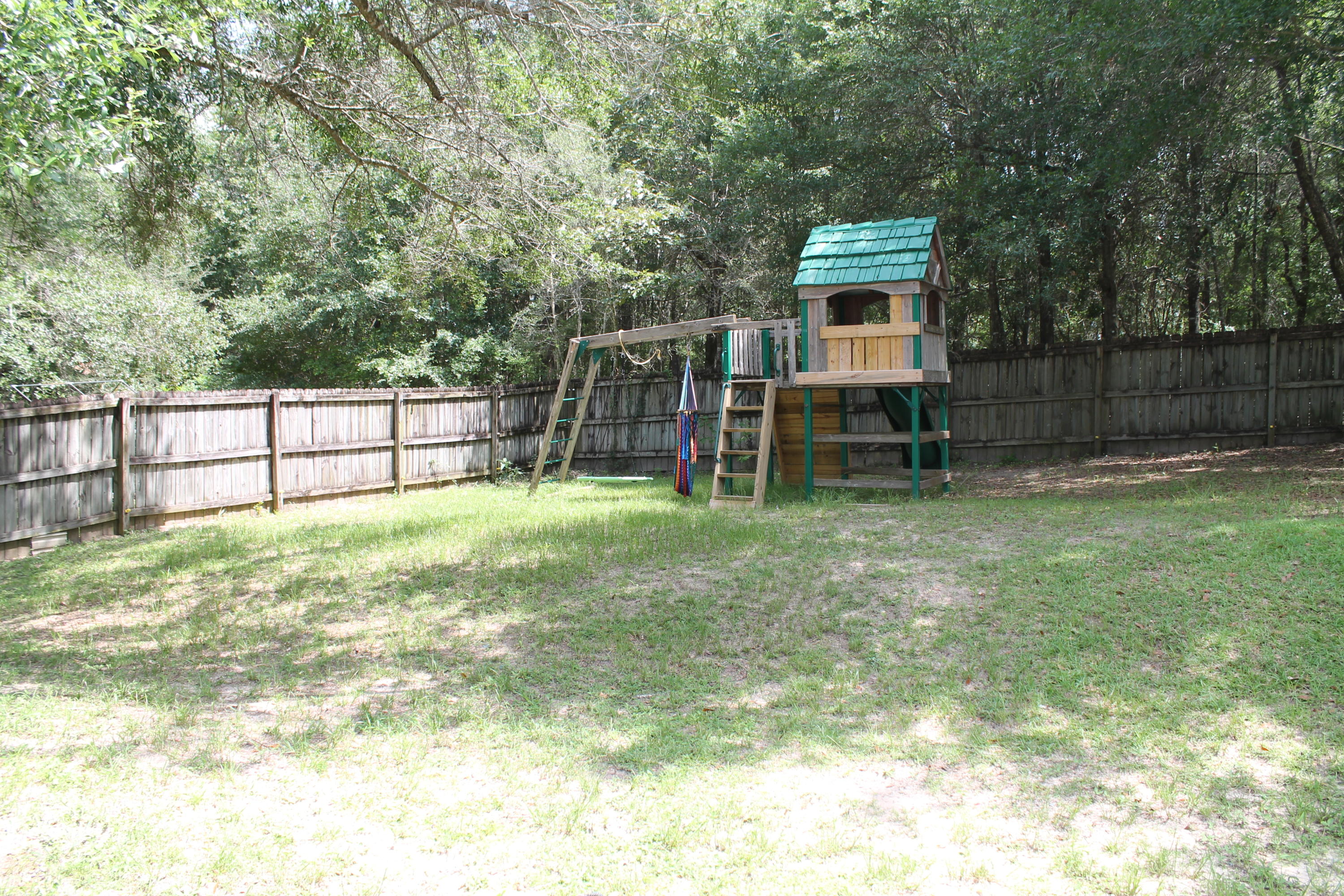 ROLLING HILLS ESTATES - Residential