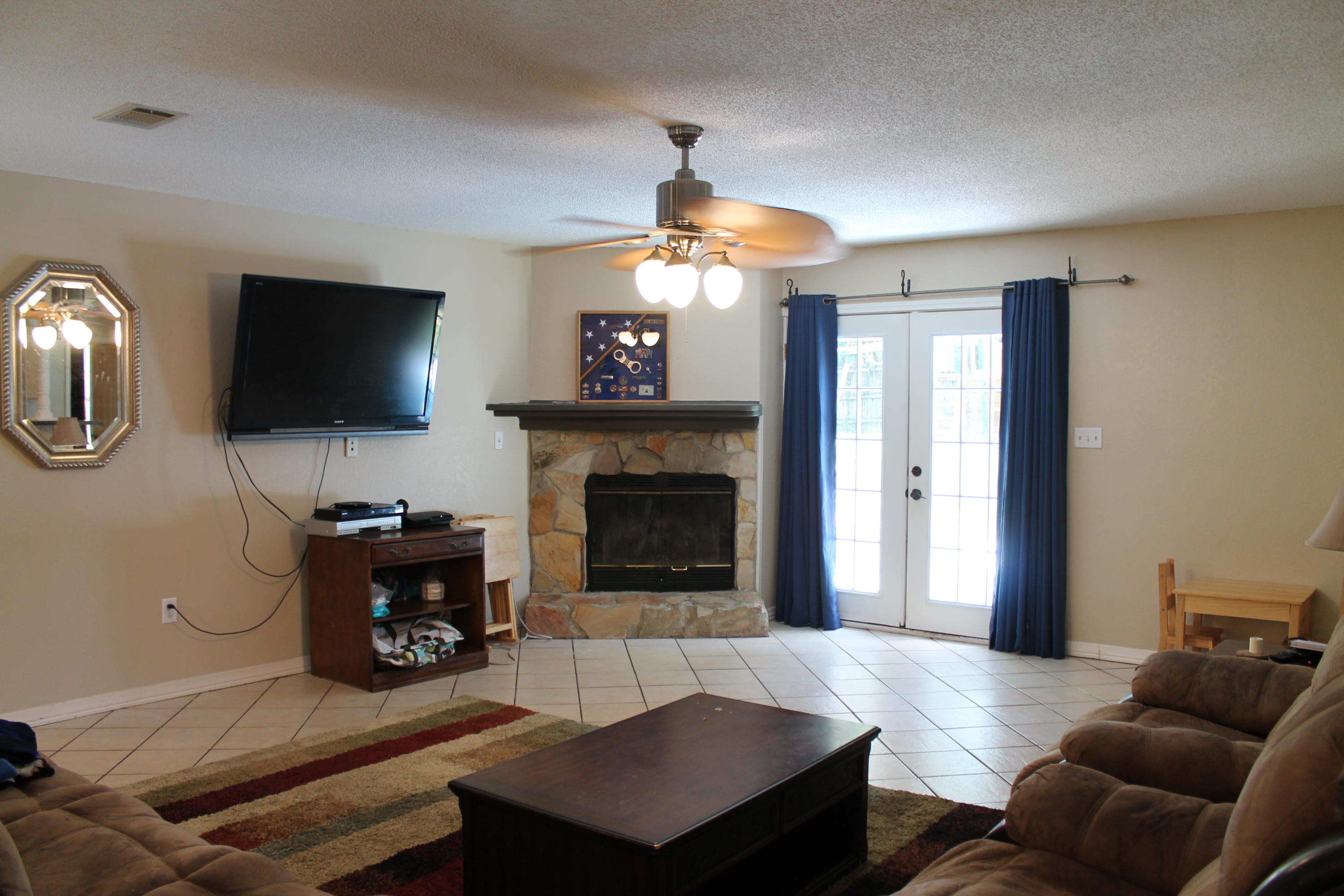 ROLLING HILLS ESTATES - Residential