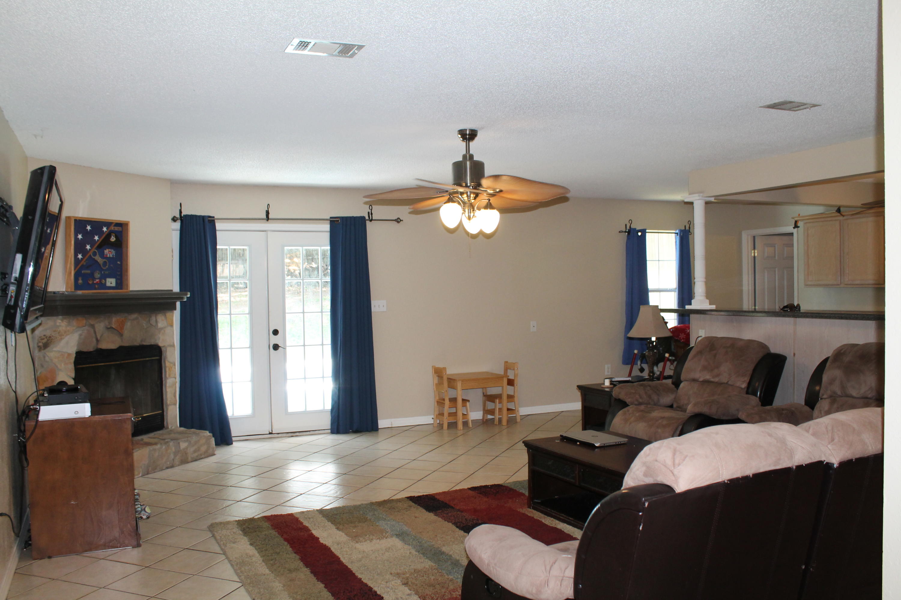 ROLLING HILLS ESTATES - Residential