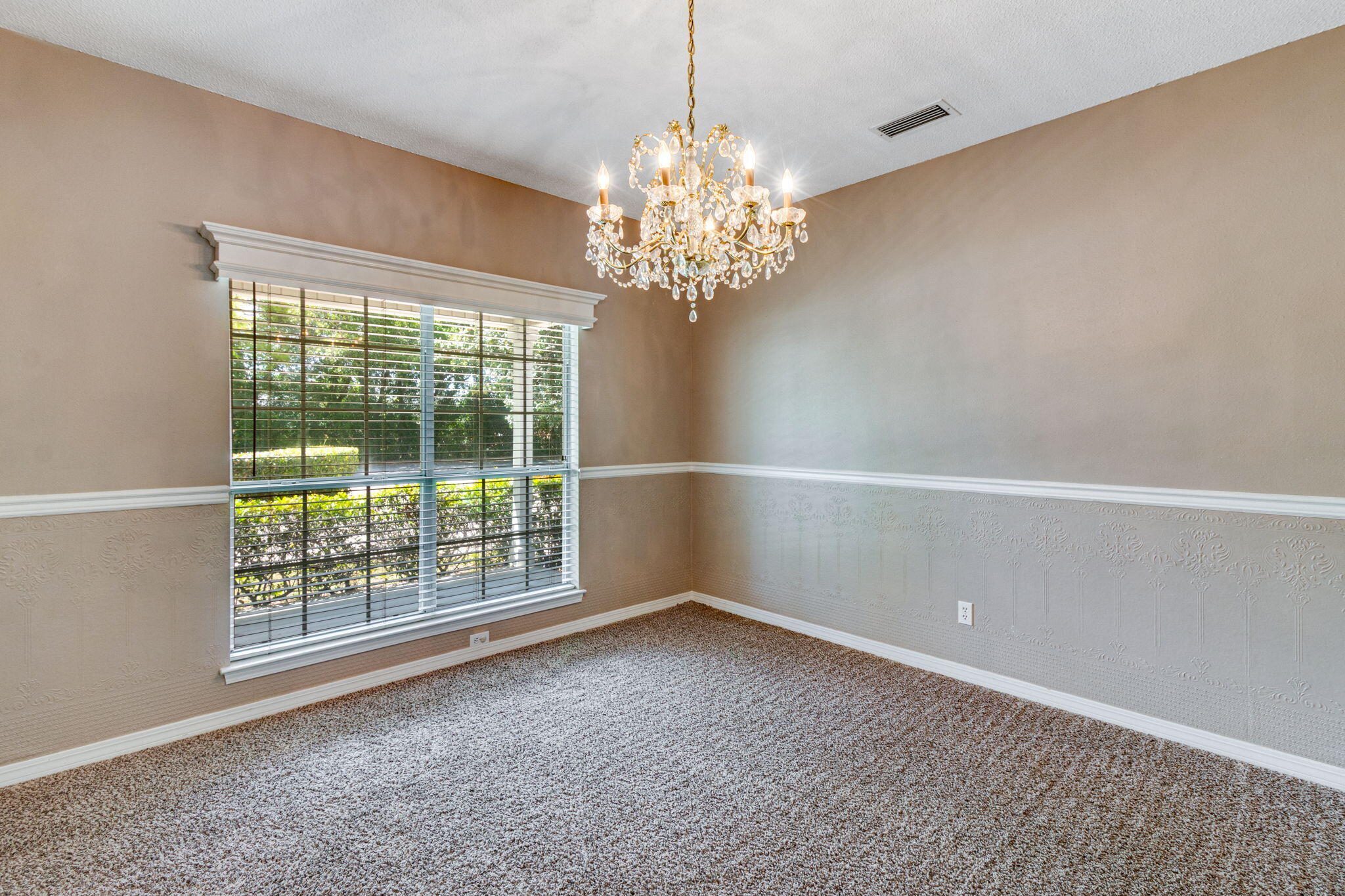 NATURES TRAIL - Residential Lease