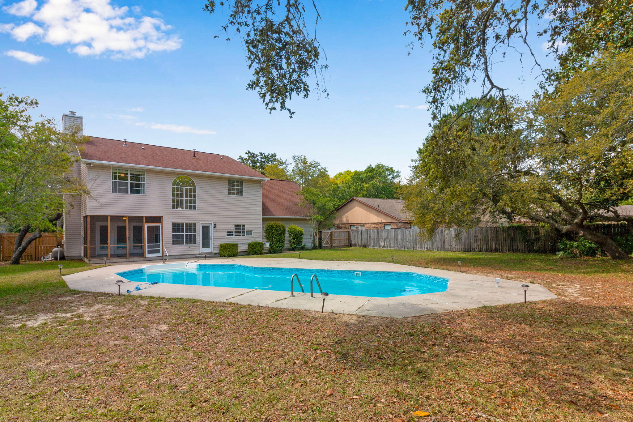 NATURES TRAIL - Residential Lease