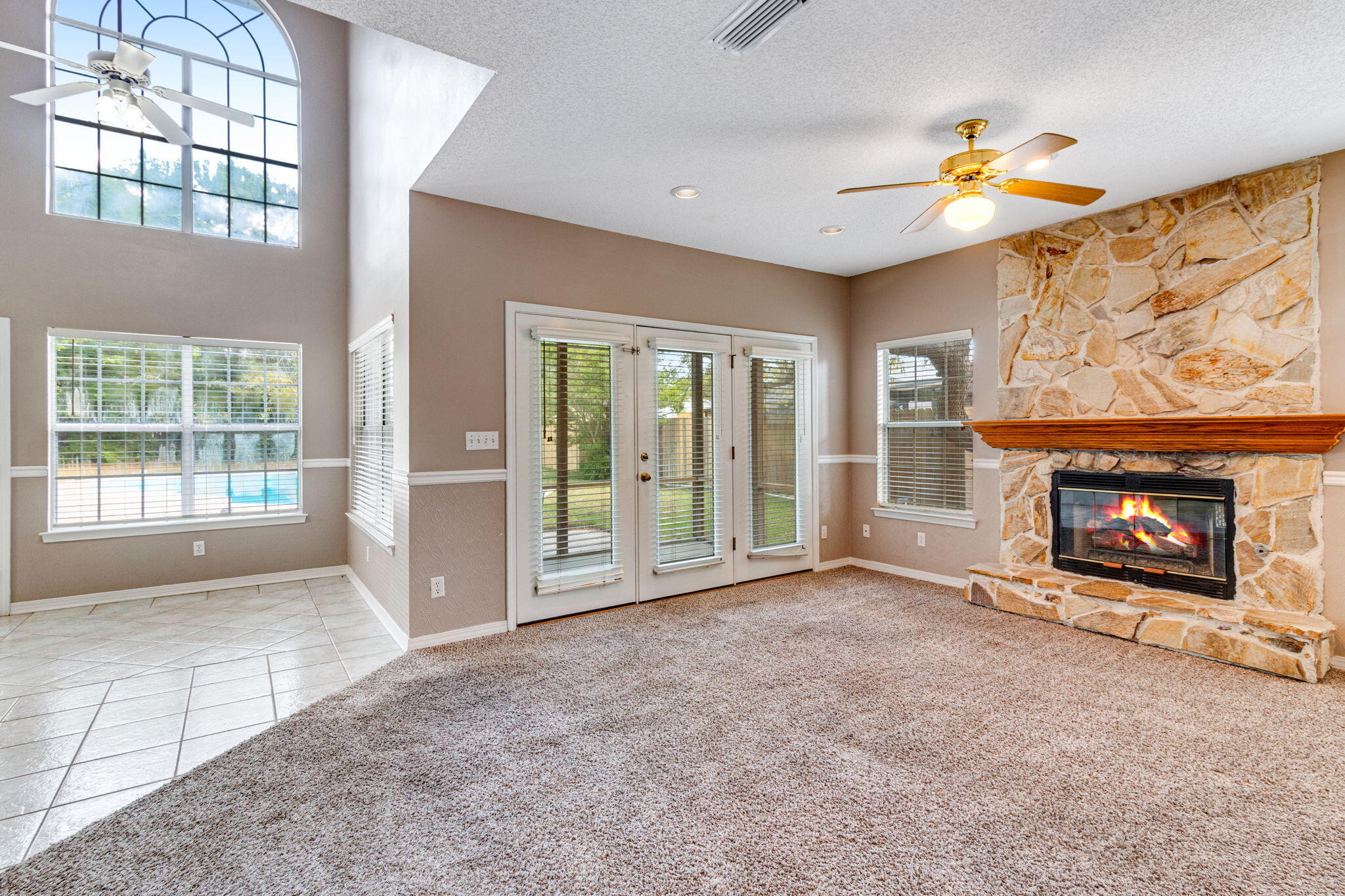 NATURES TRAIL - Residential Lease