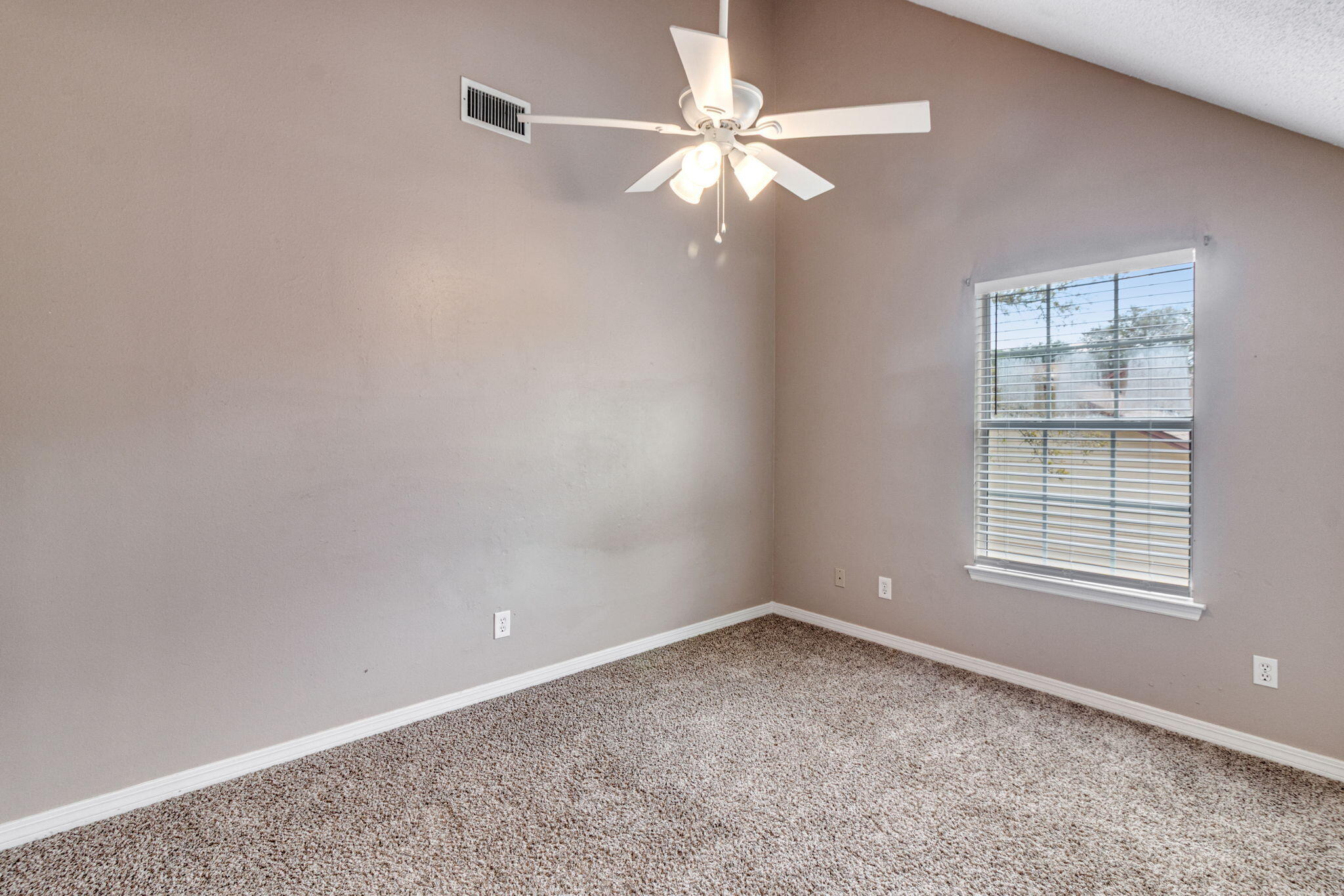 NATURES TRAIL - Residential Lease