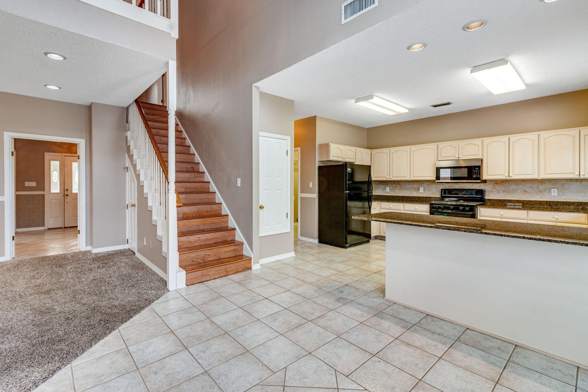 NATURES TRAIL - Residential Lease