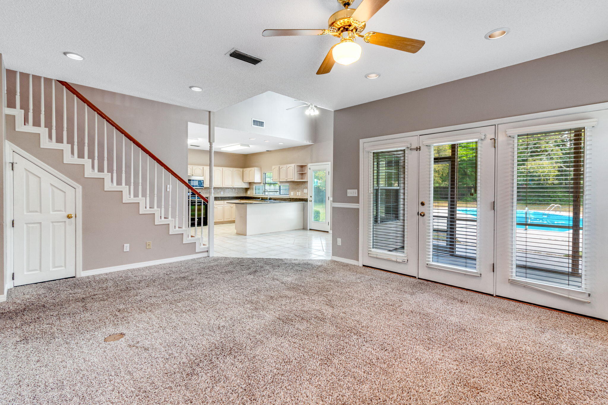 NATURES TRAIL - Residential Lease