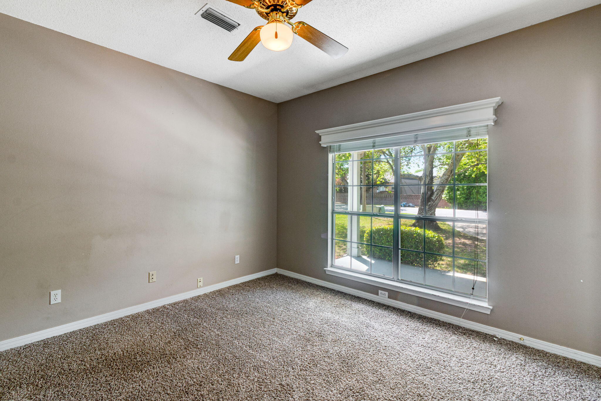 NATURES TRAIL - Residential Lease