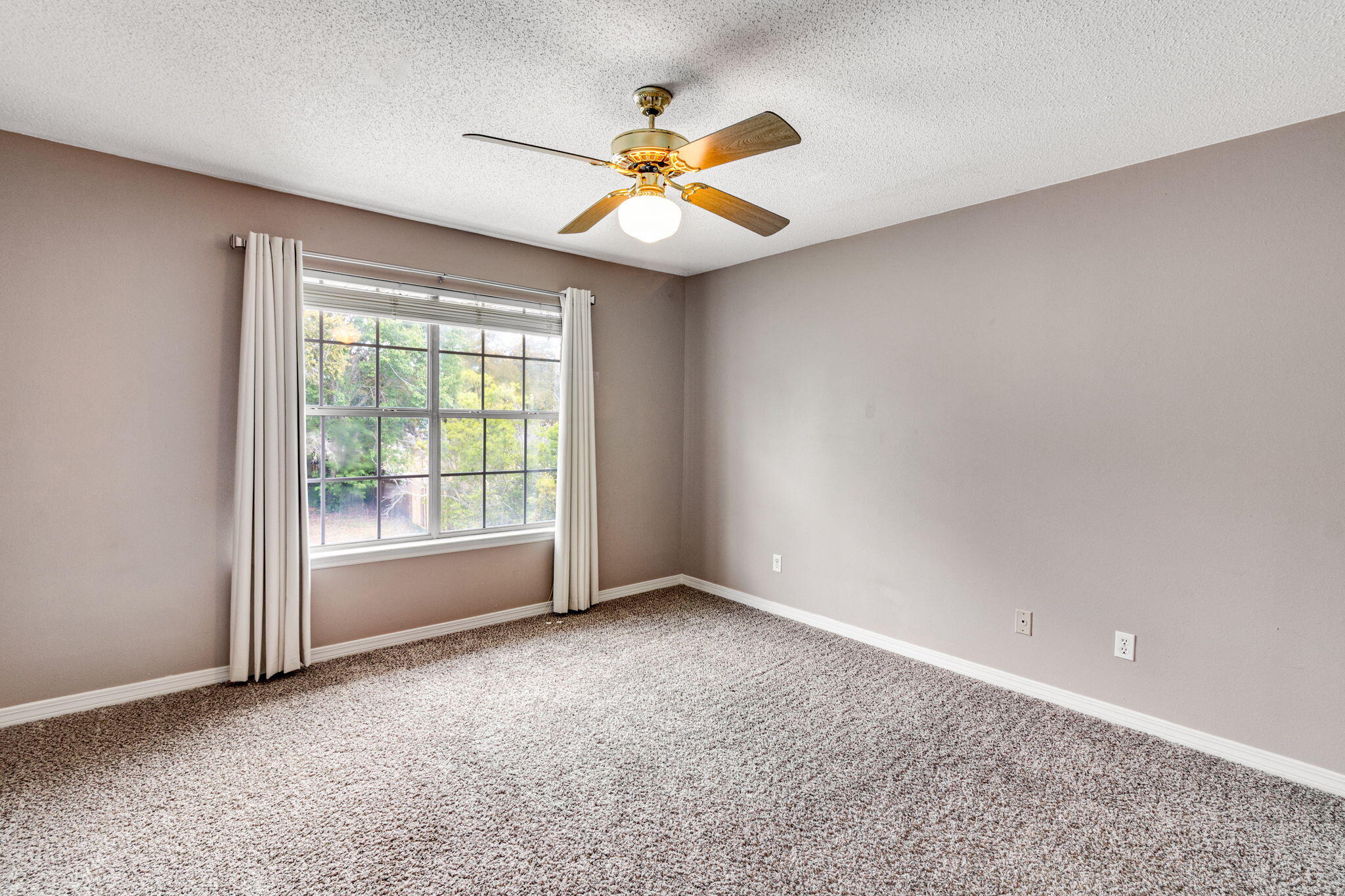 NATURES TRAIL - Residential Lease