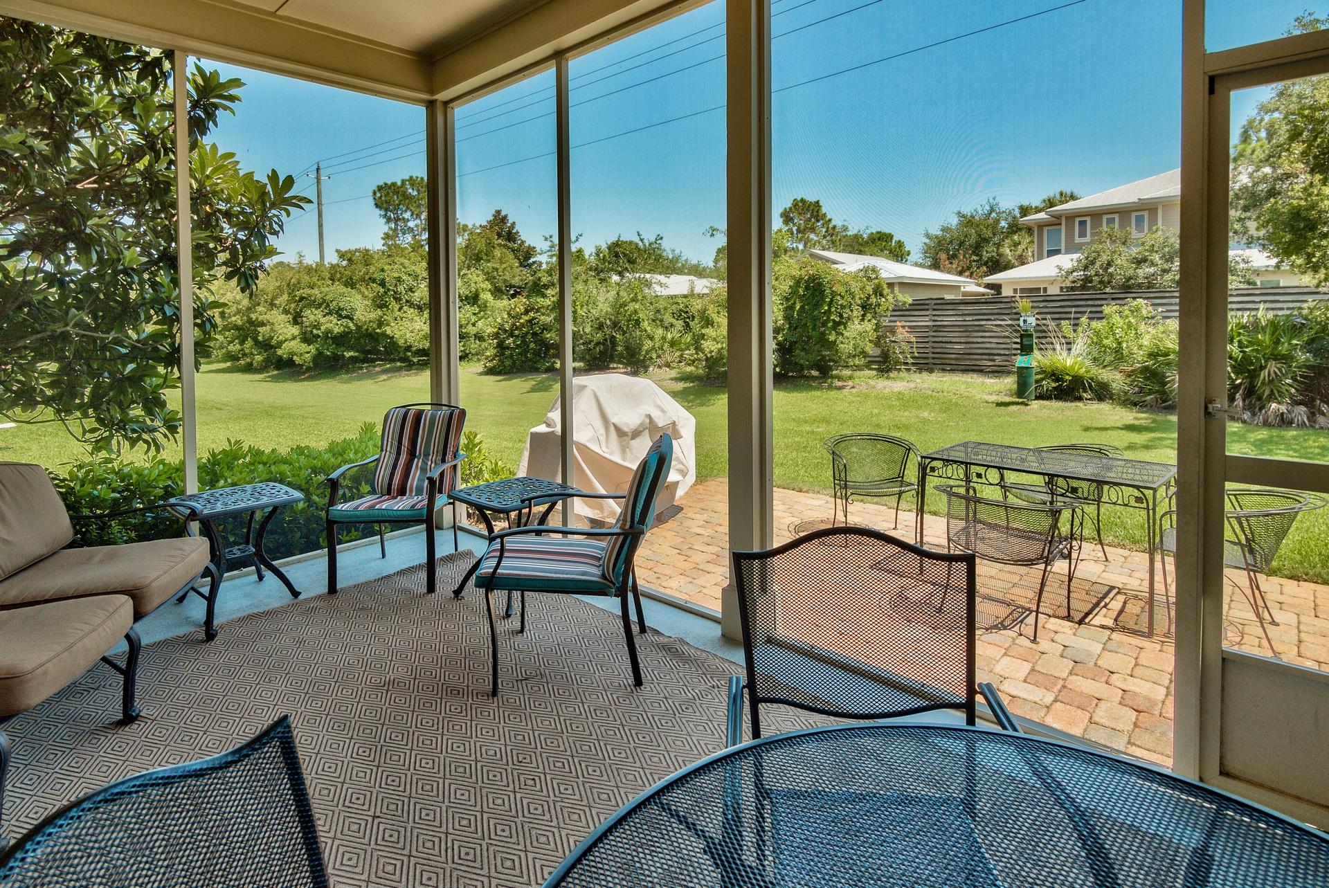 BUNGALOS AT SANDESTIN - Residential