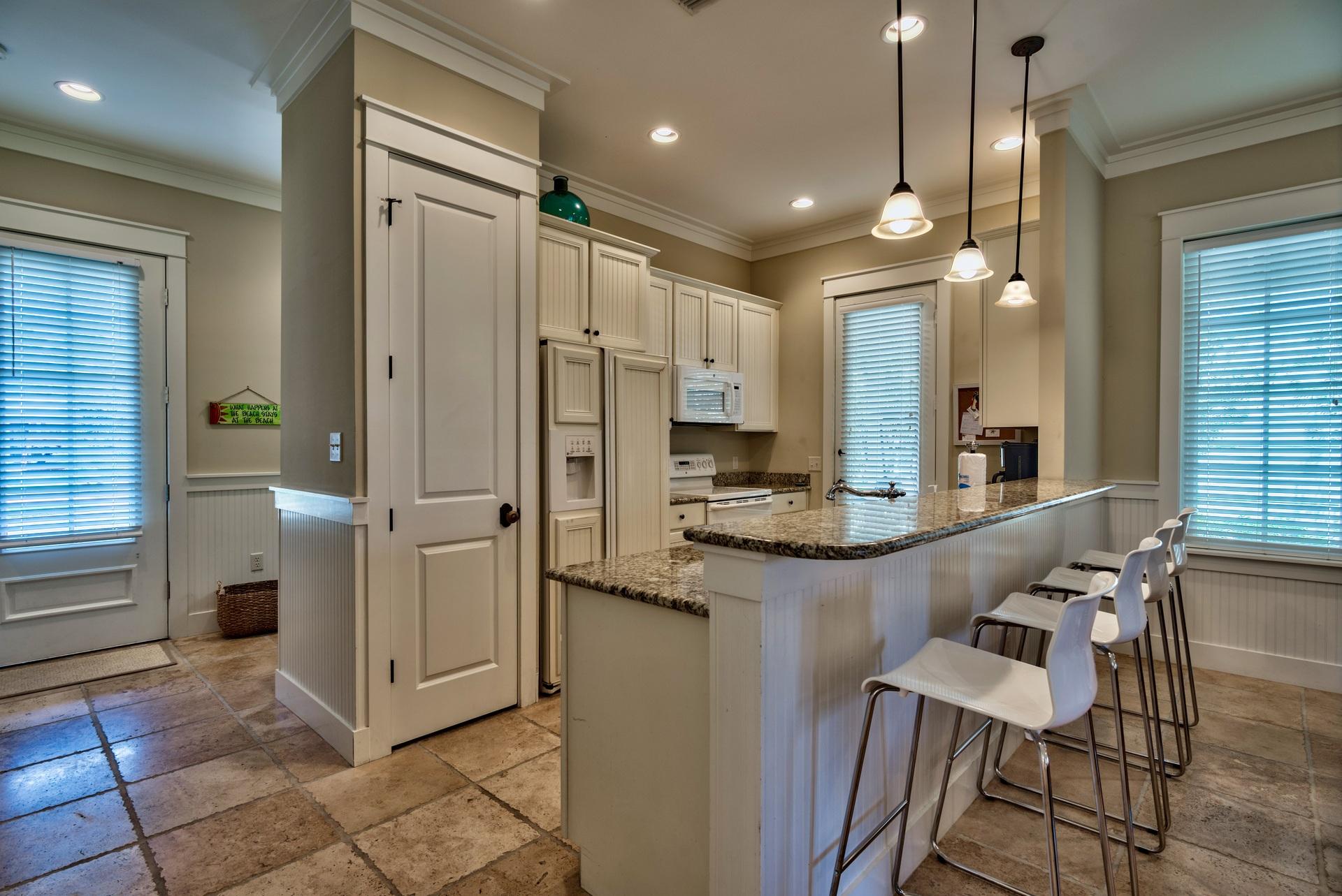 BUNGALOS AT SANDESTIN - Residential