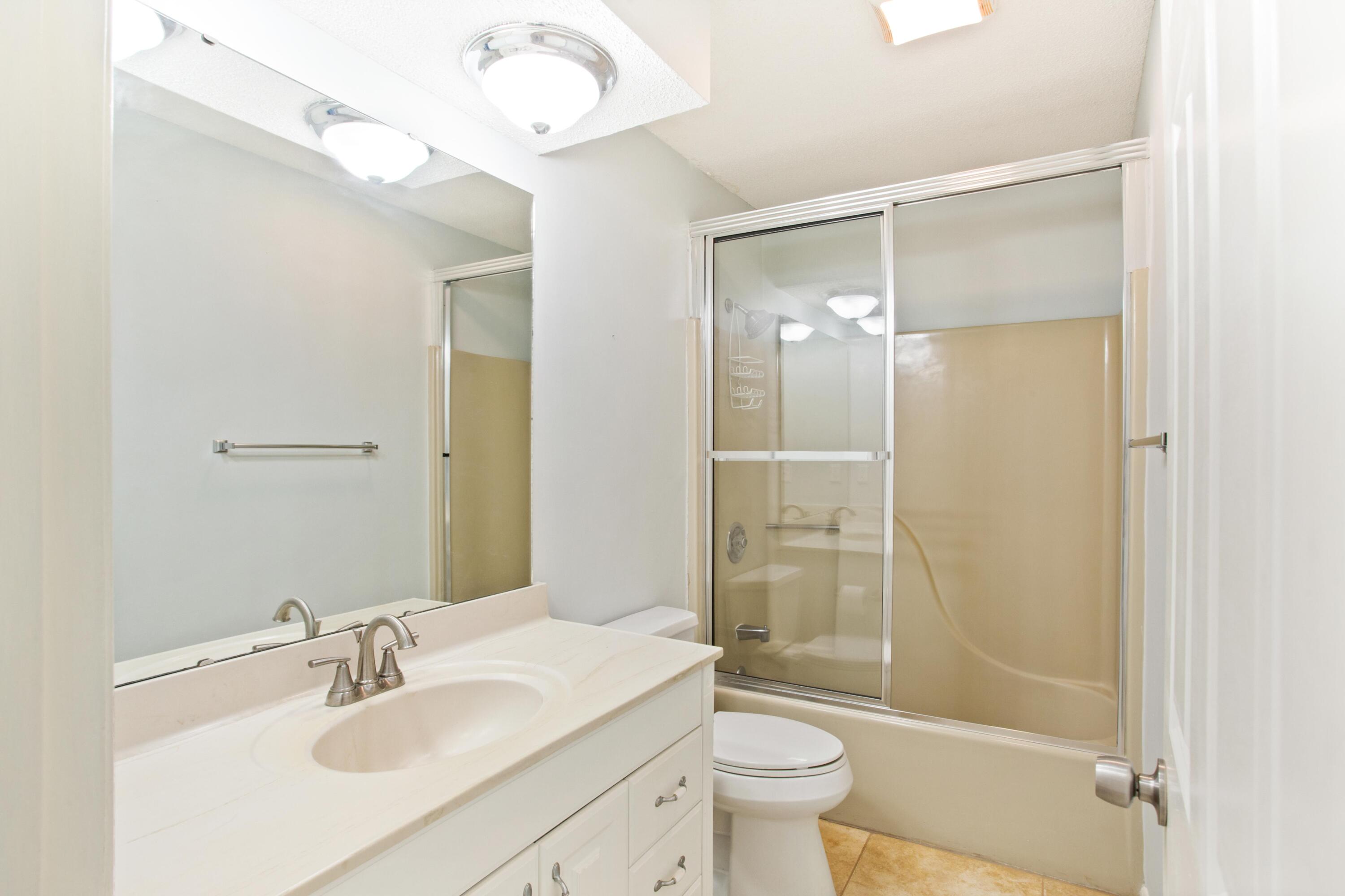 HARBOUR POINT CONDO - Residential