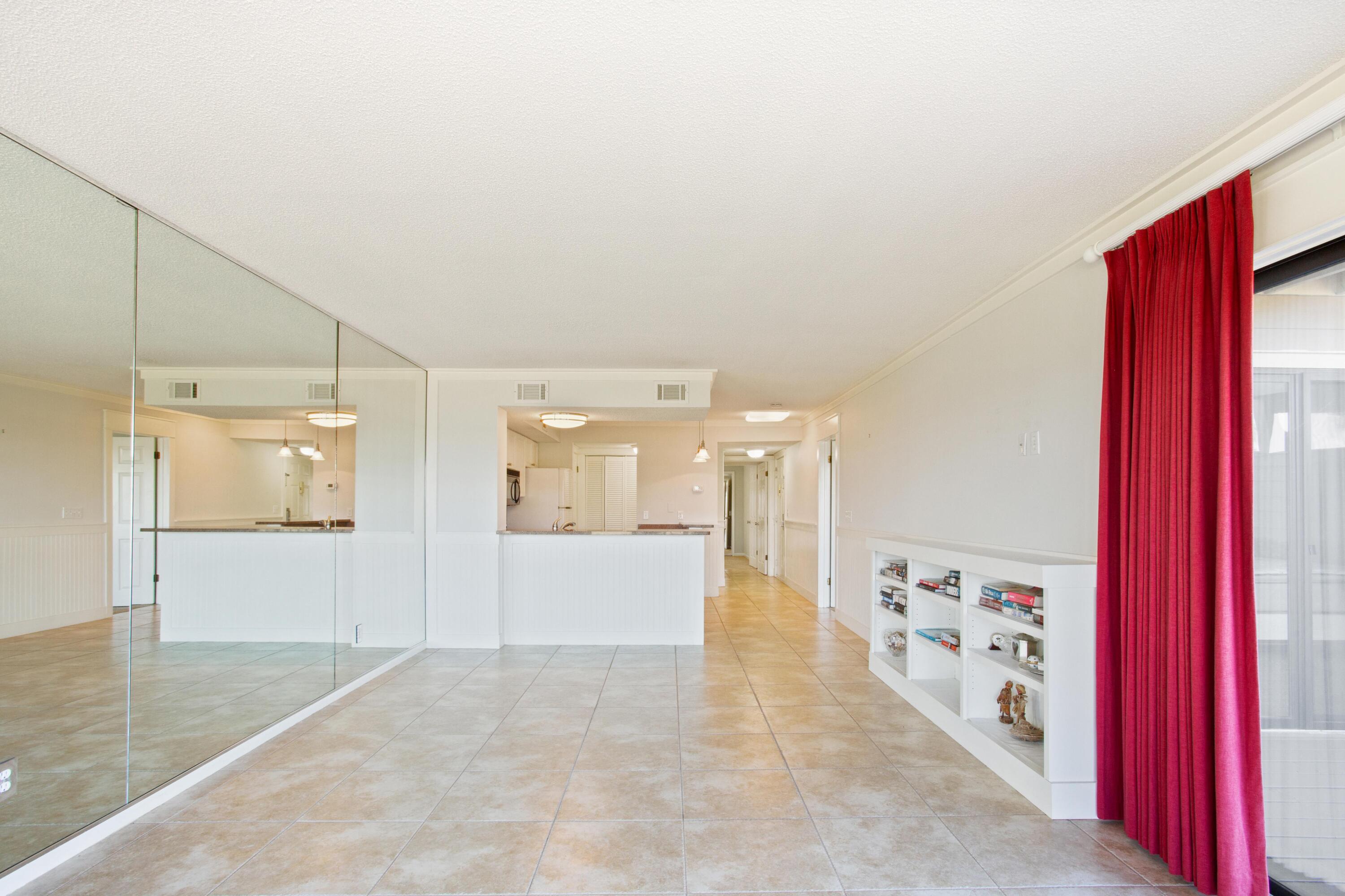 HARBOUR POINT CONDO - Residential