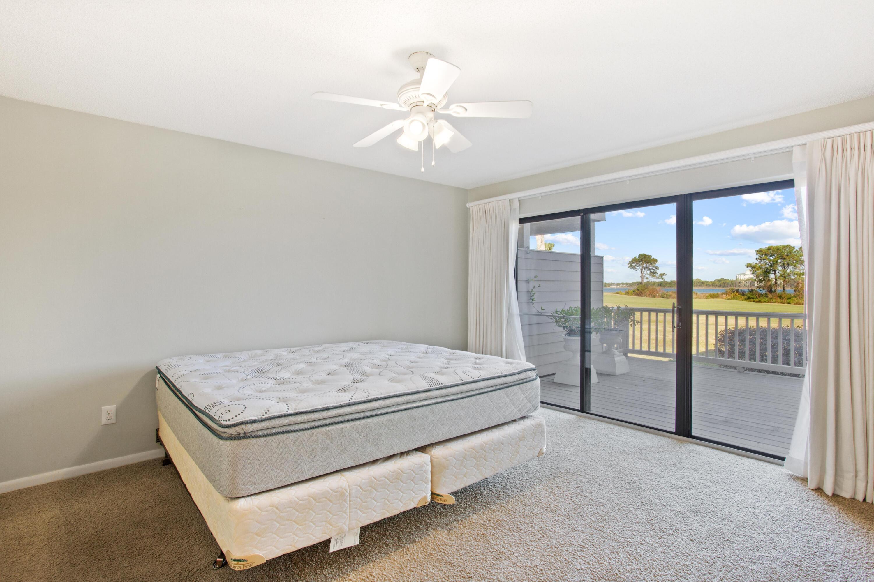 HARBOUR POINT CONDO - Residential