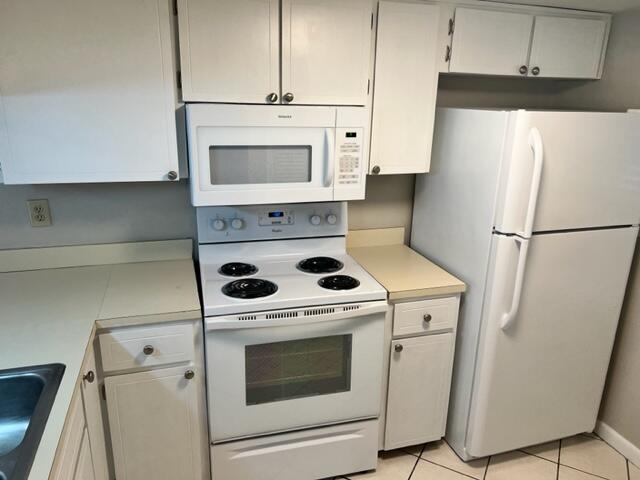 GARDEN VILLAS PH 1 - Residential Lease