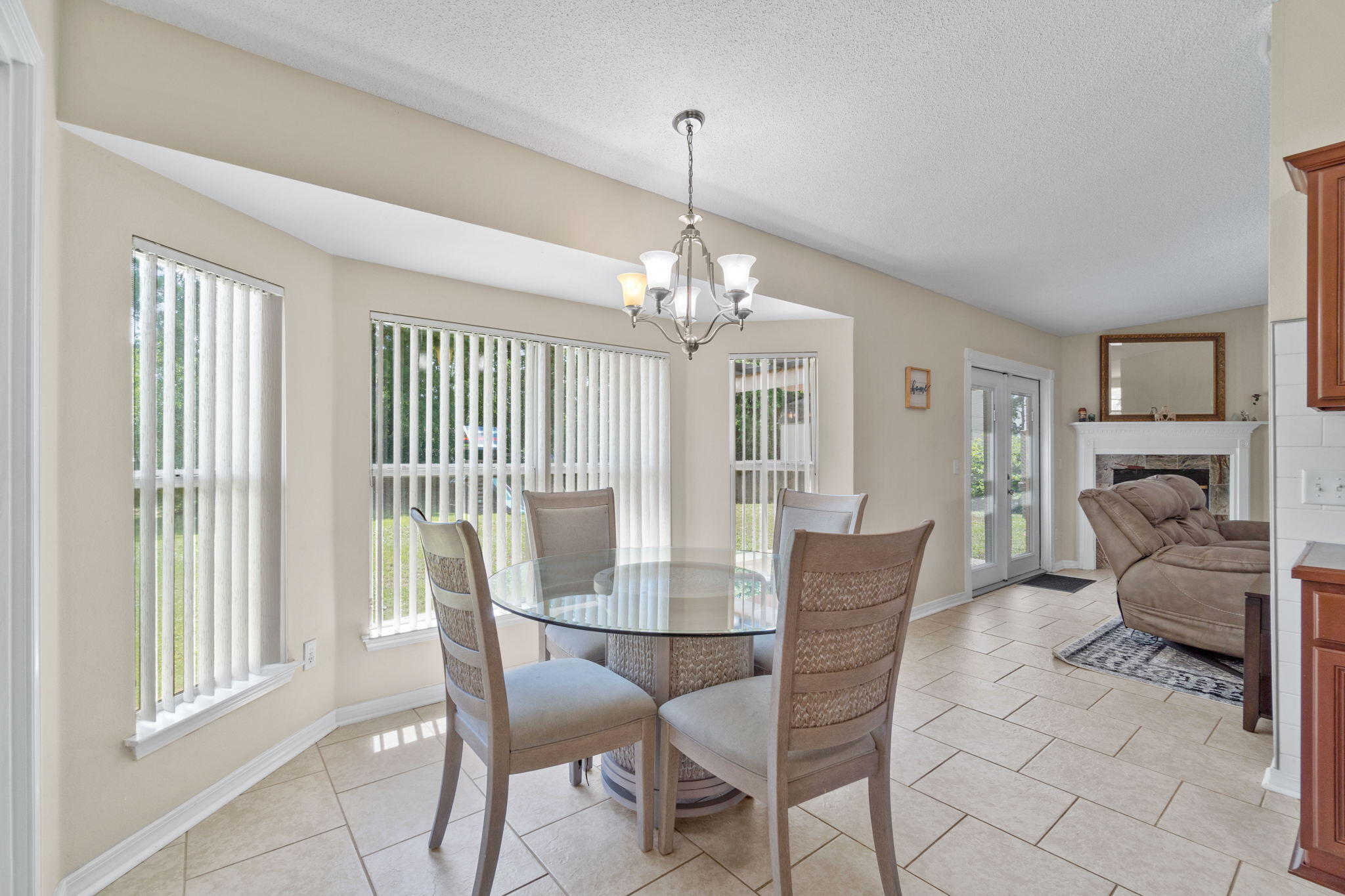 HOLLEY BY THE SEA - Residential