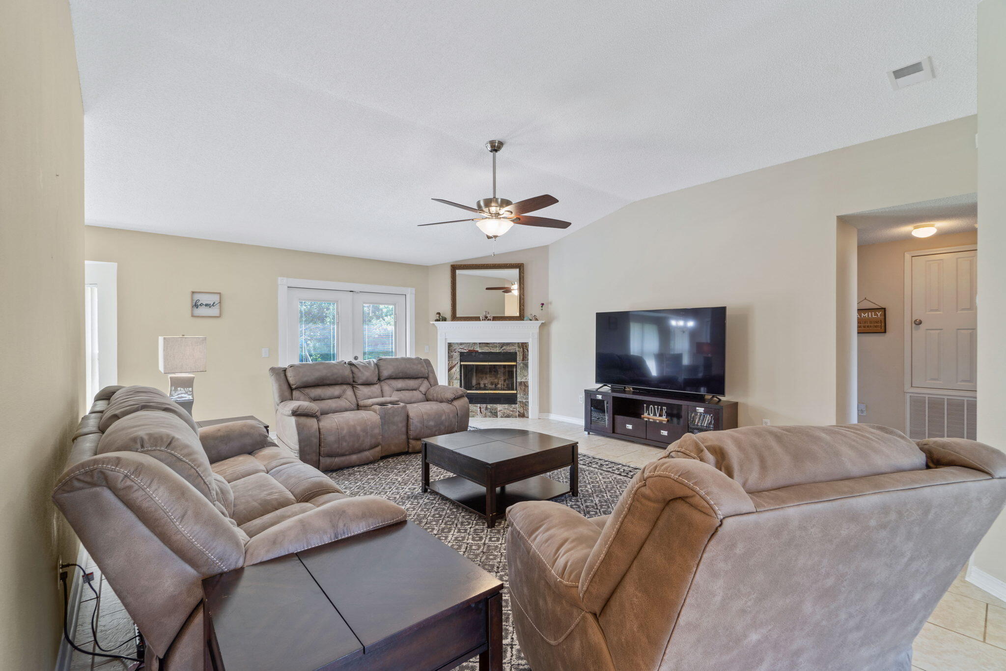 HOLLEY BY THE SEA - Residential