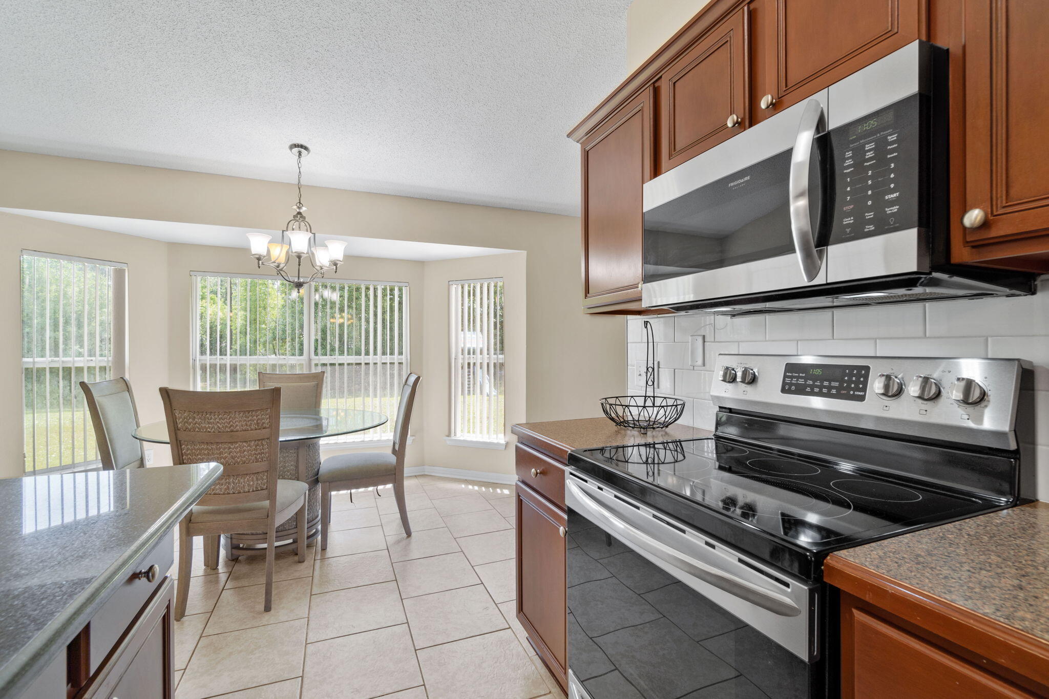 HOLLEY BY THE SEA - Residential