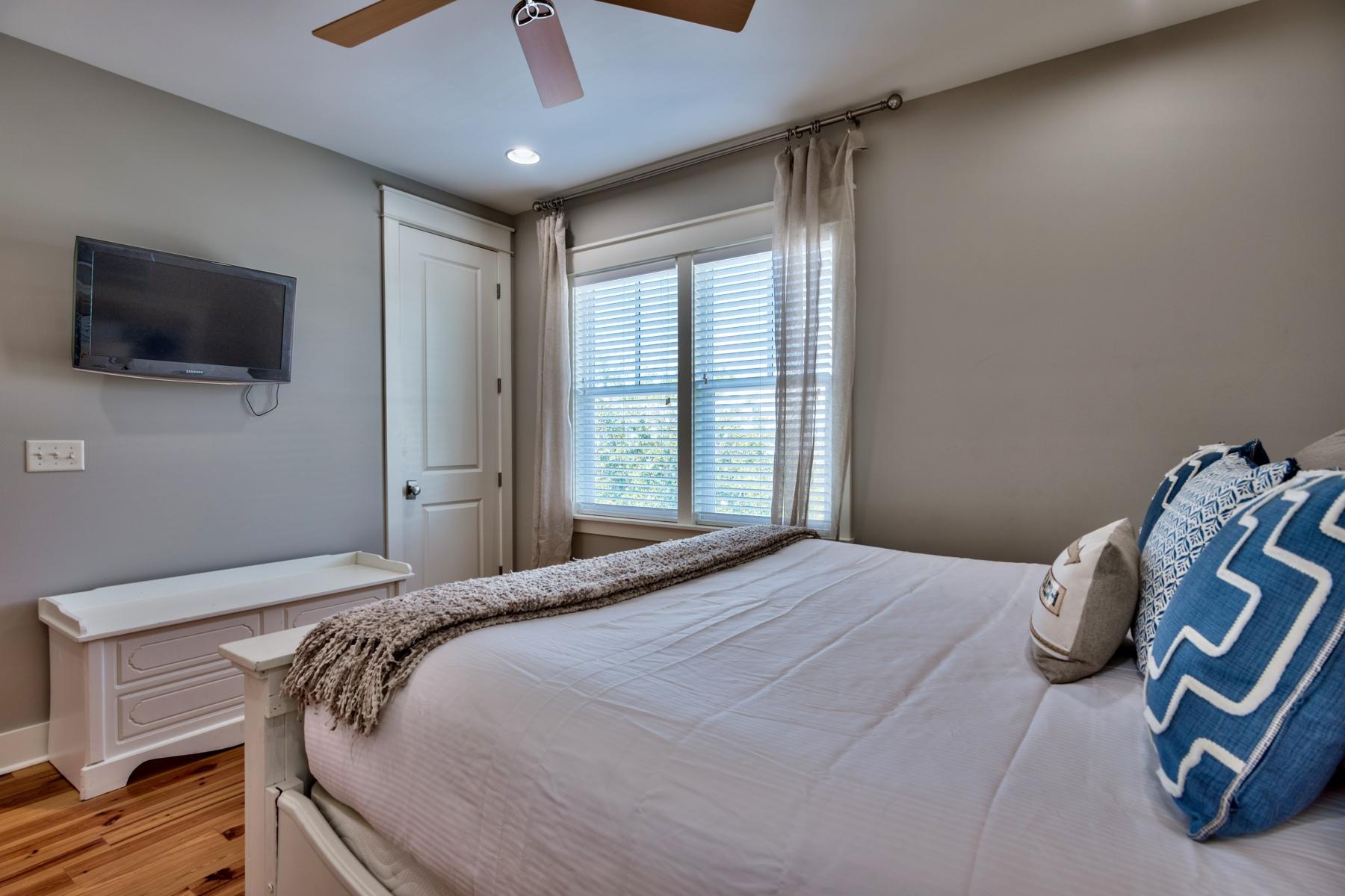 WATERCOLOR CROSSINGS - Residential