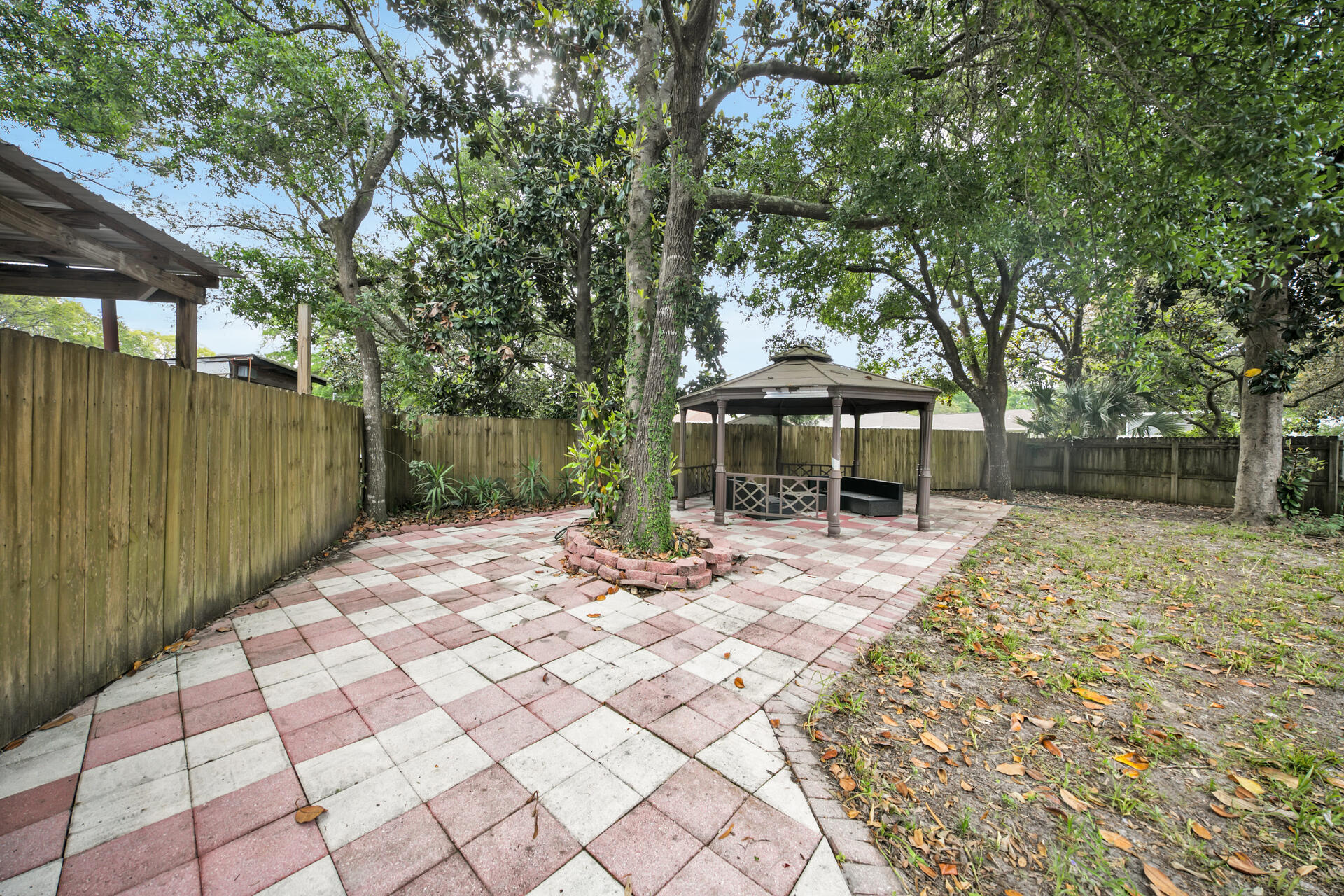 CENTRAL ADD TO FWB LOT 4 BLK 1 - Residential