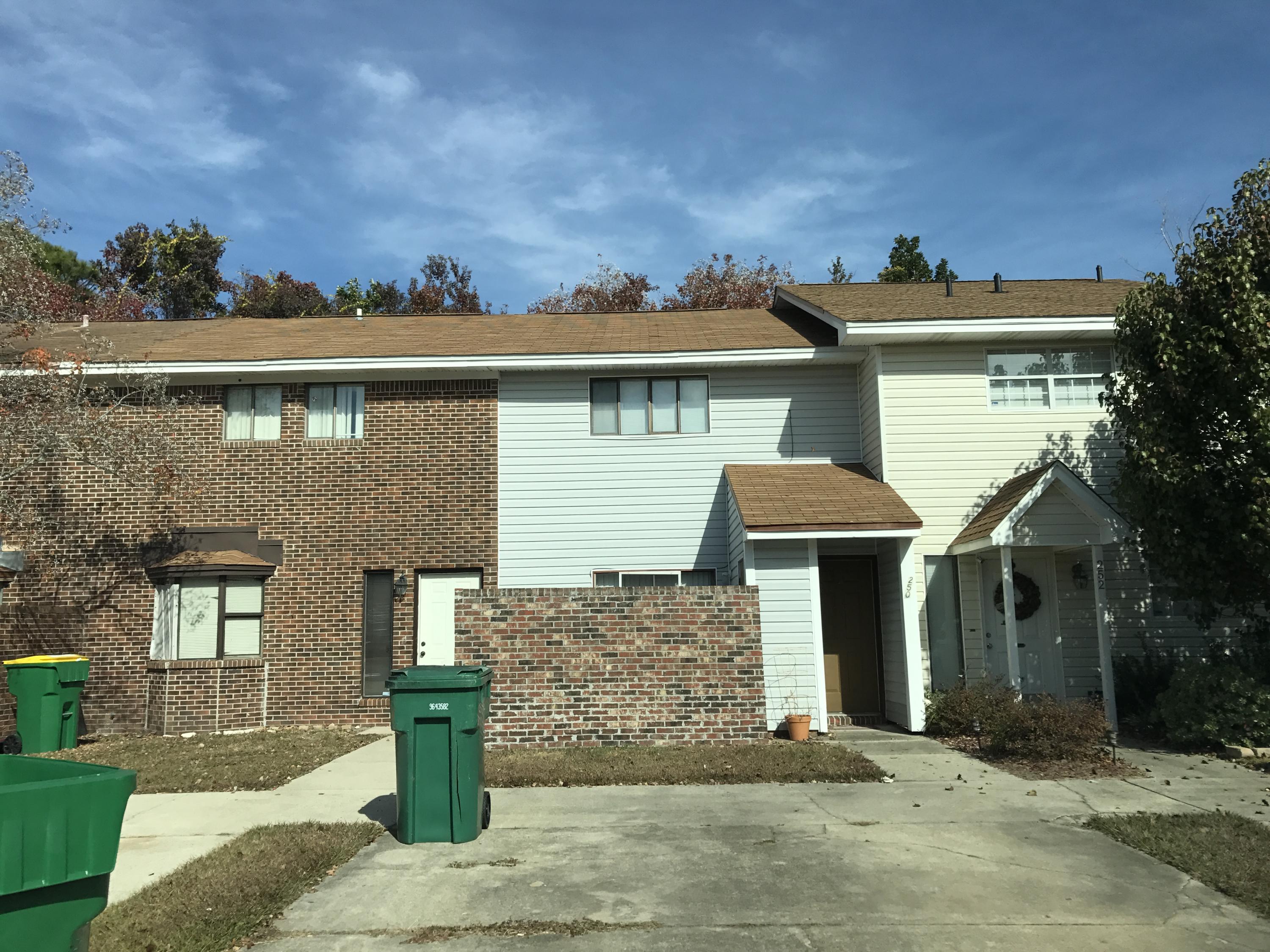 FOREST VIEW T/H - Residential